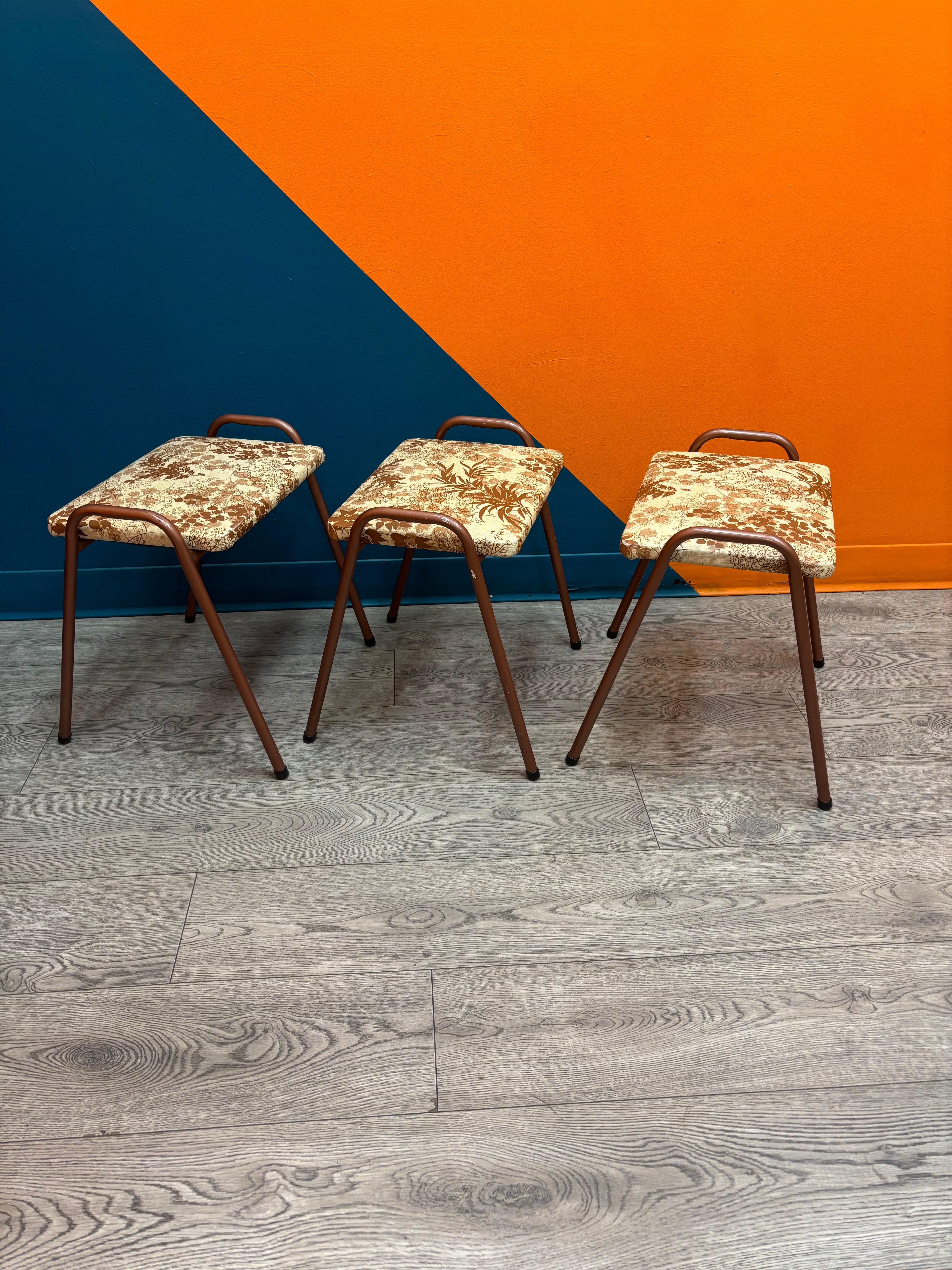 Stacking Leaf-Patterned Vinyl Stools (Set of 3)