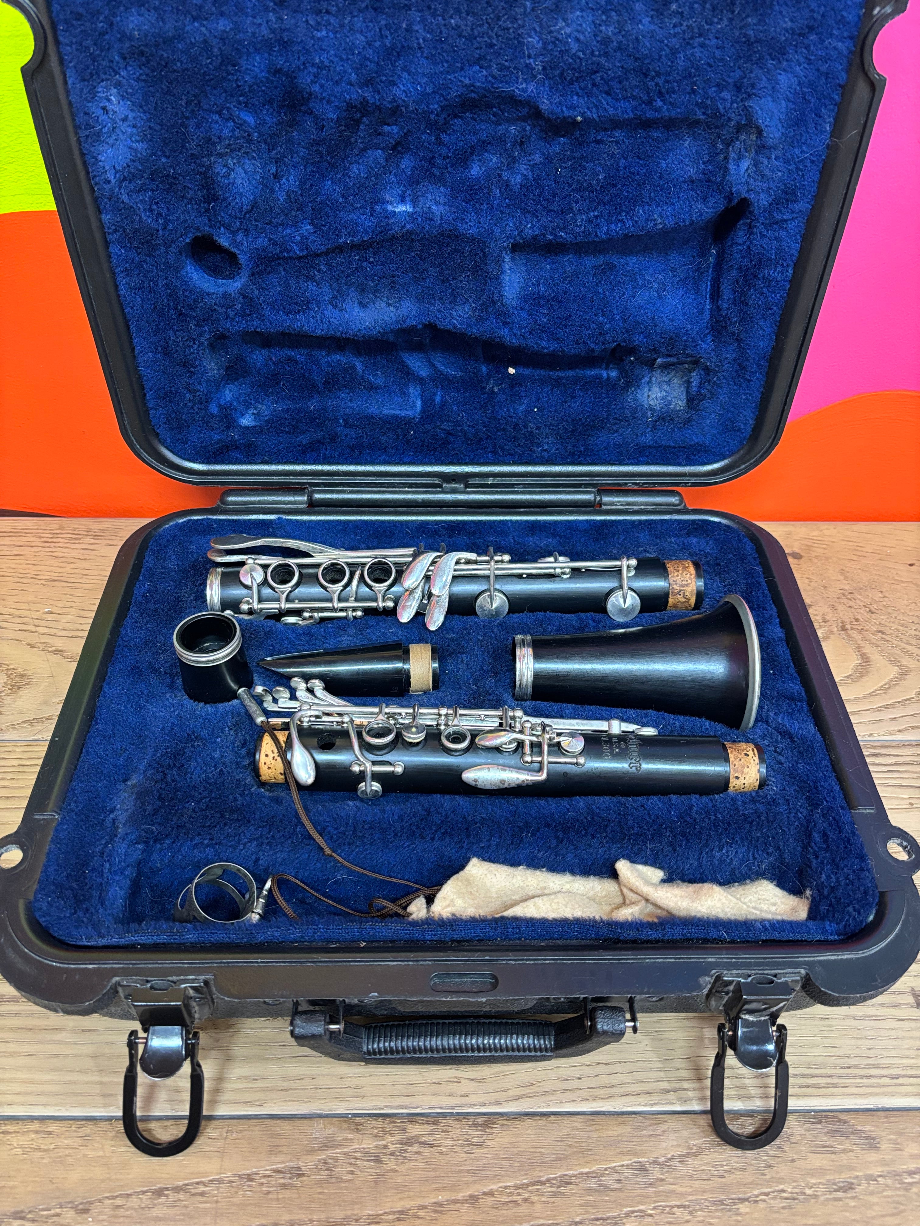 Selmer CL300 Clarinet in Case