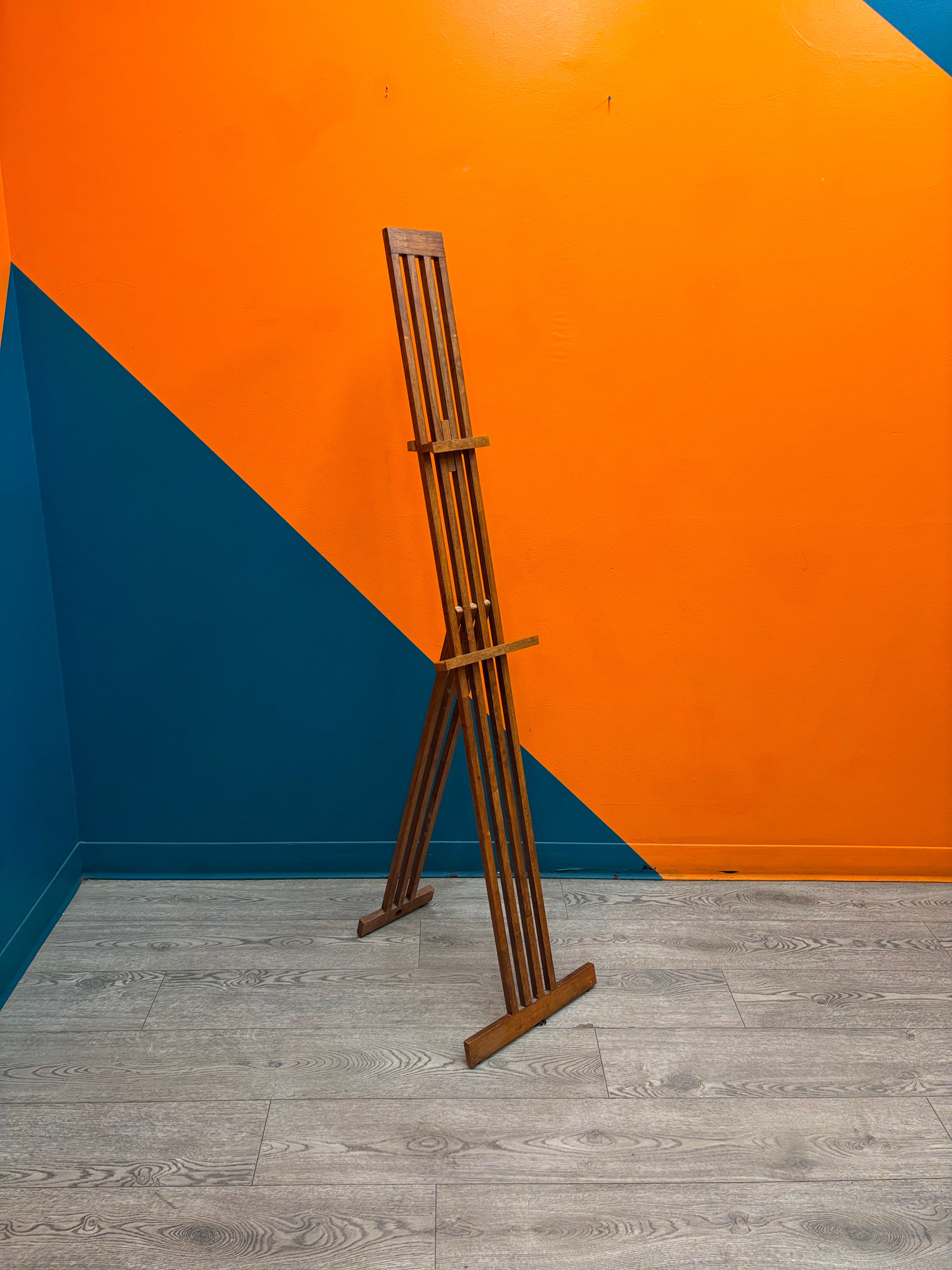 Wood Easel
