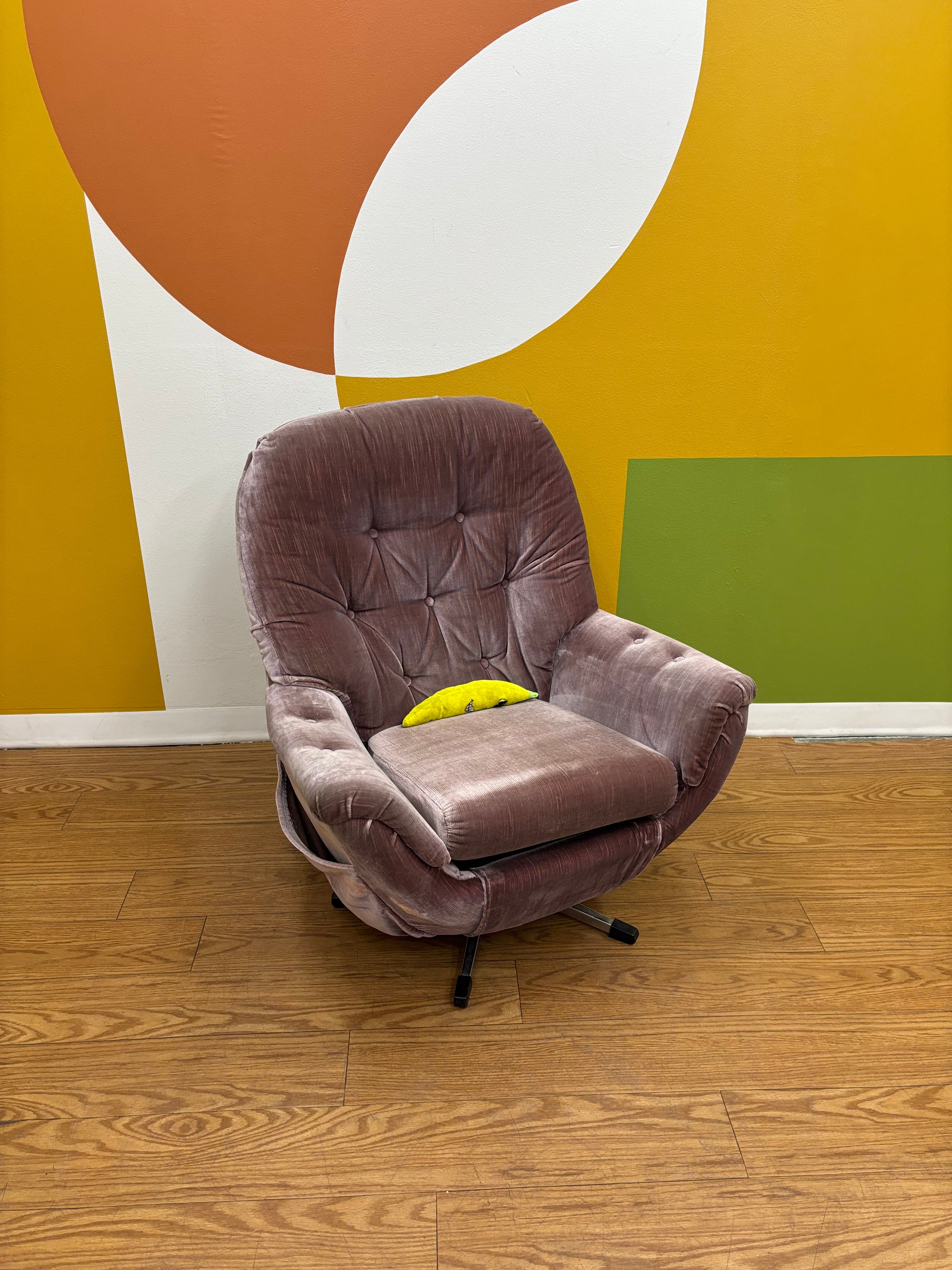 Velvet Swivel Lounge Chair