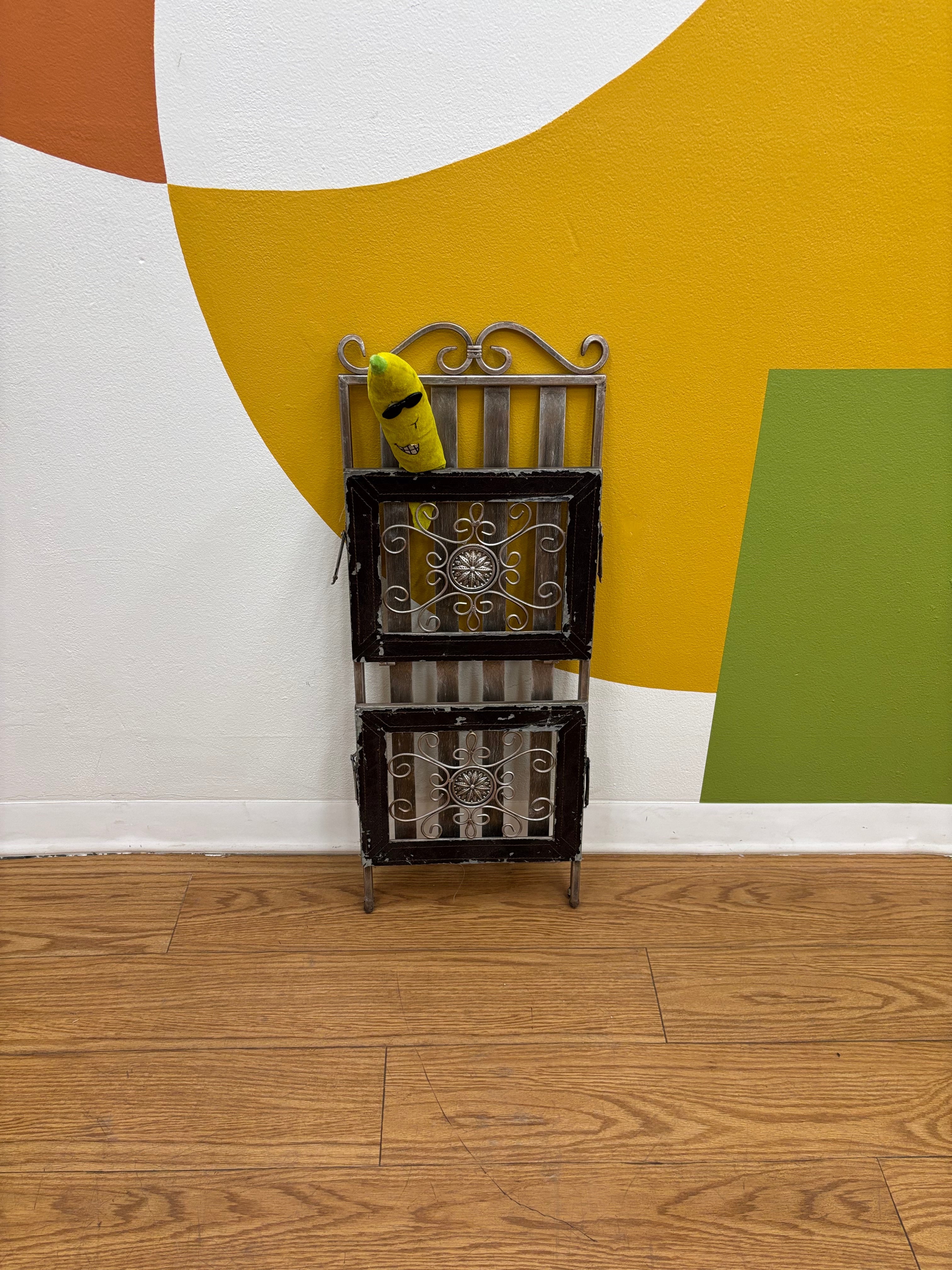Foldable Metal Magazine Rack