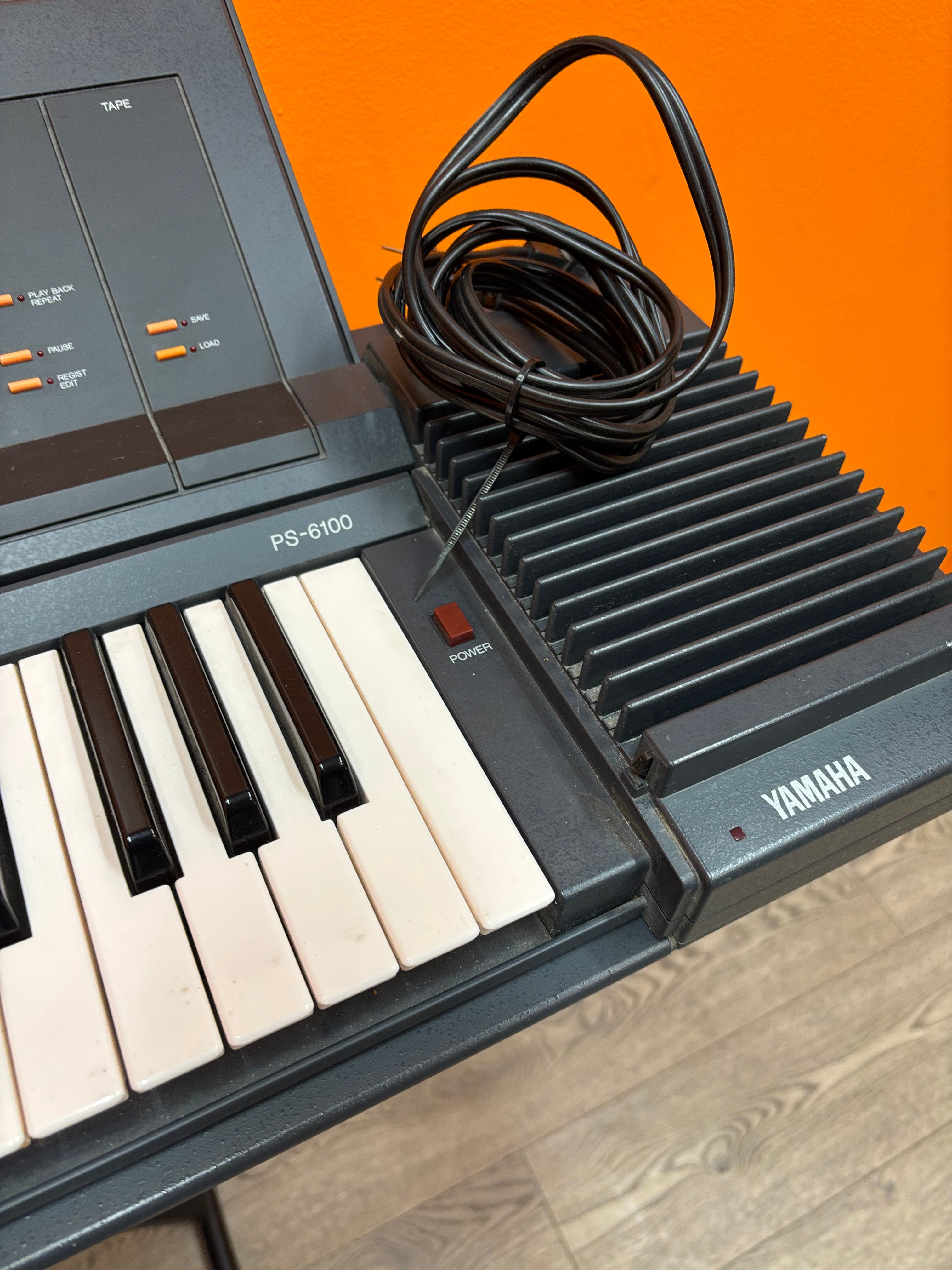 Yamaha PS-6100 Electronic Keyboard & Stand
