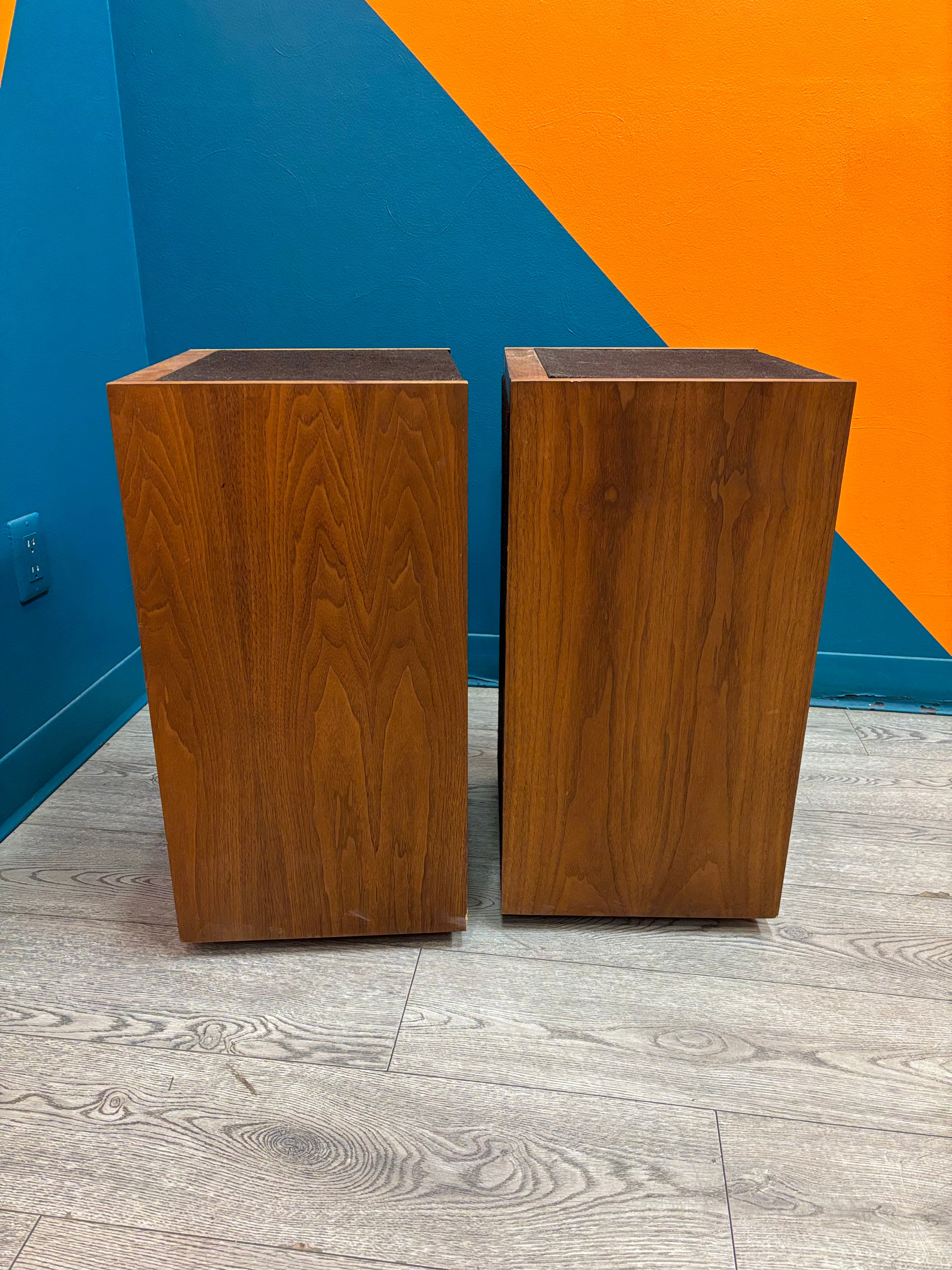 Set of Bose 601 Cabinet Speakers