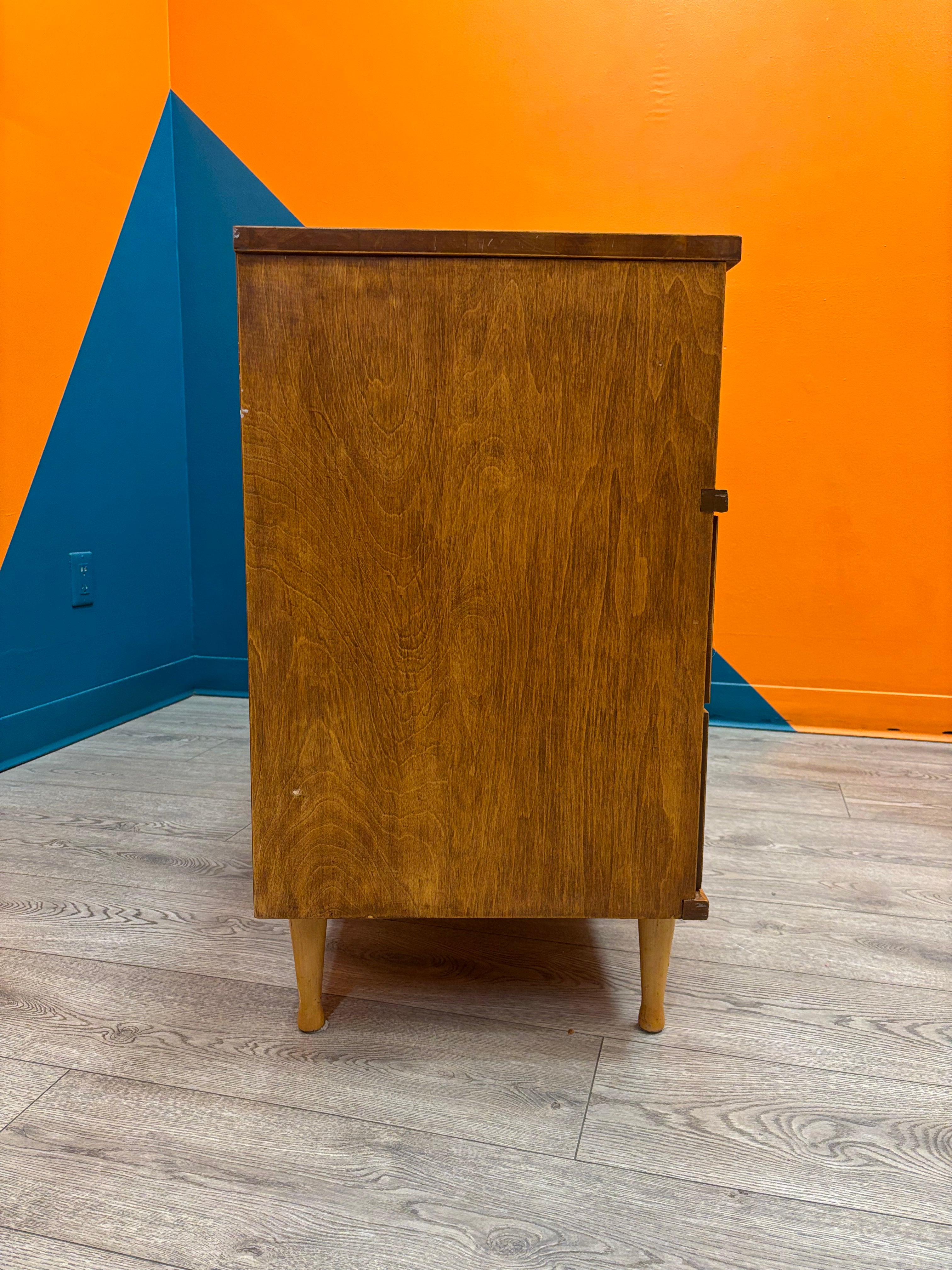 Wood 6 Drawer Dresser (J.W Kilgour & Bro.)