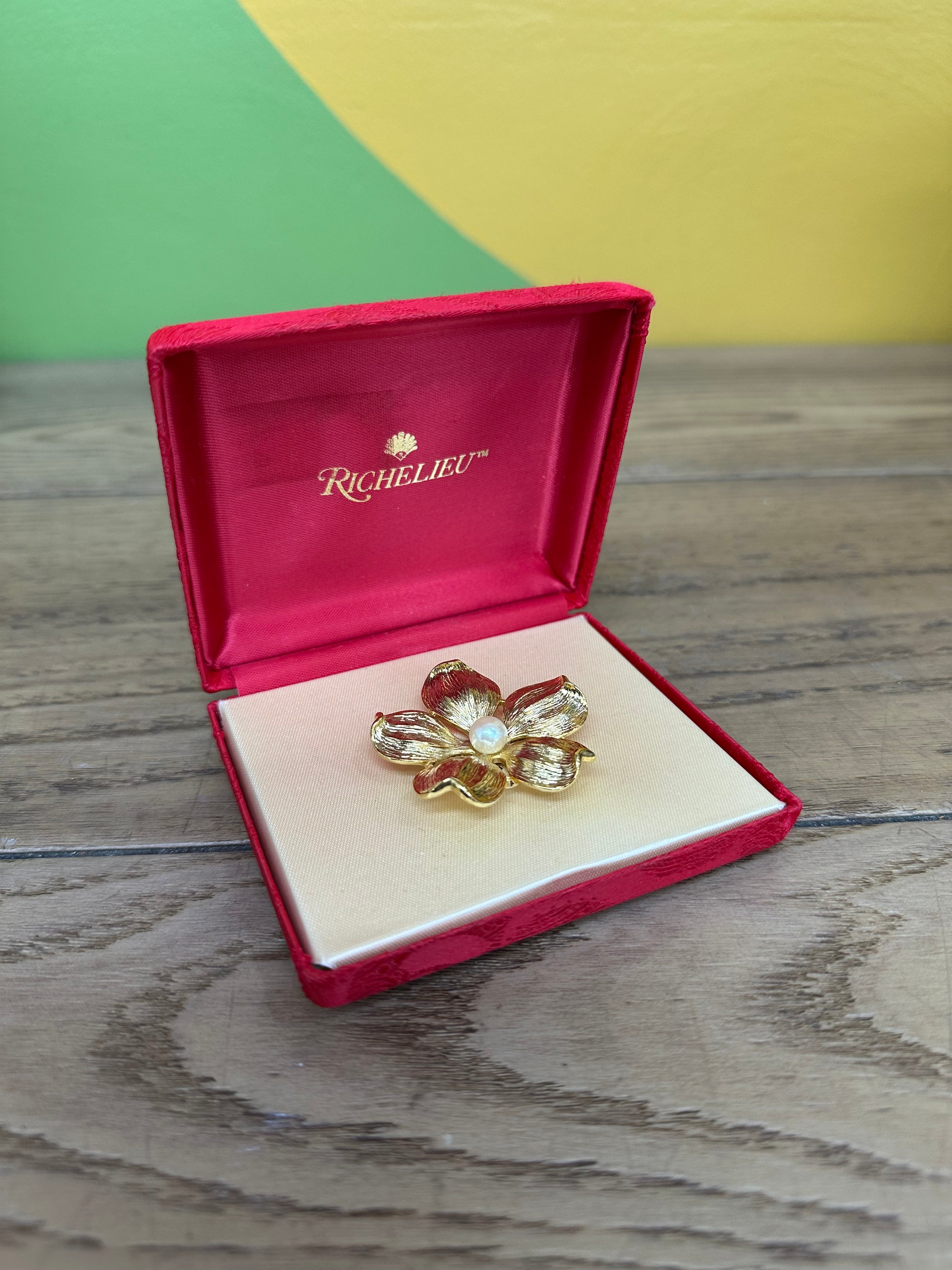 Gold Tone Flower Brooch