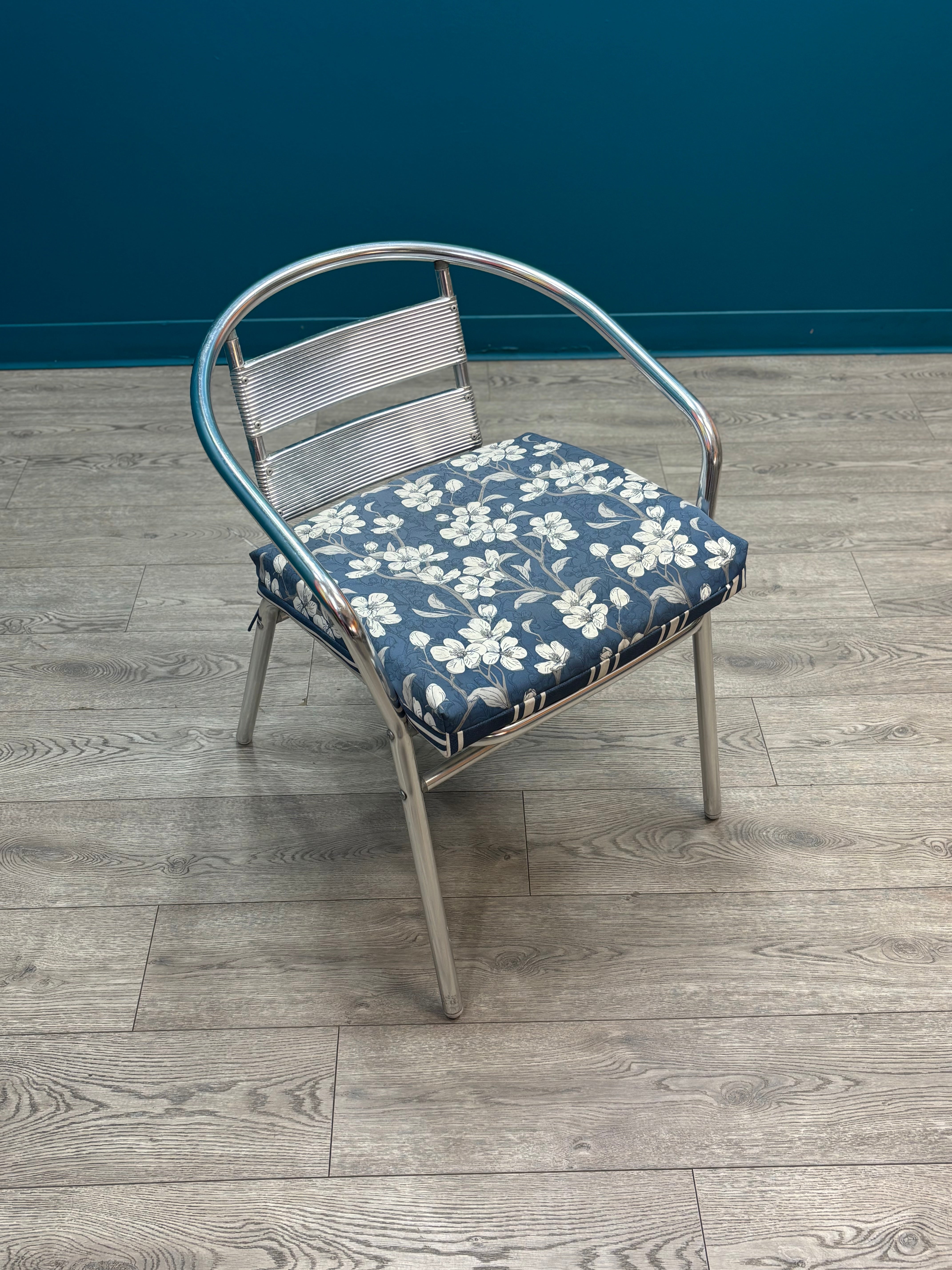 Aluminium Stacking Chairs (2)