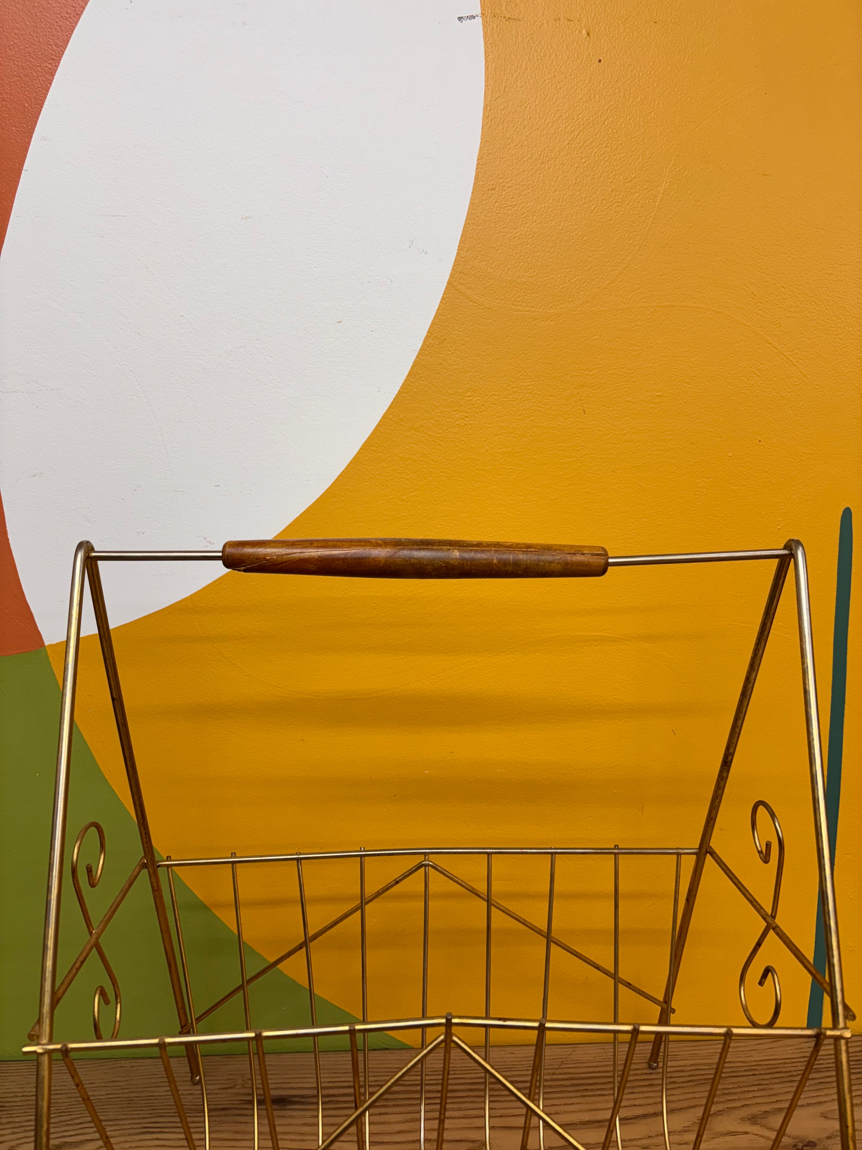 Metal Magazine Rack