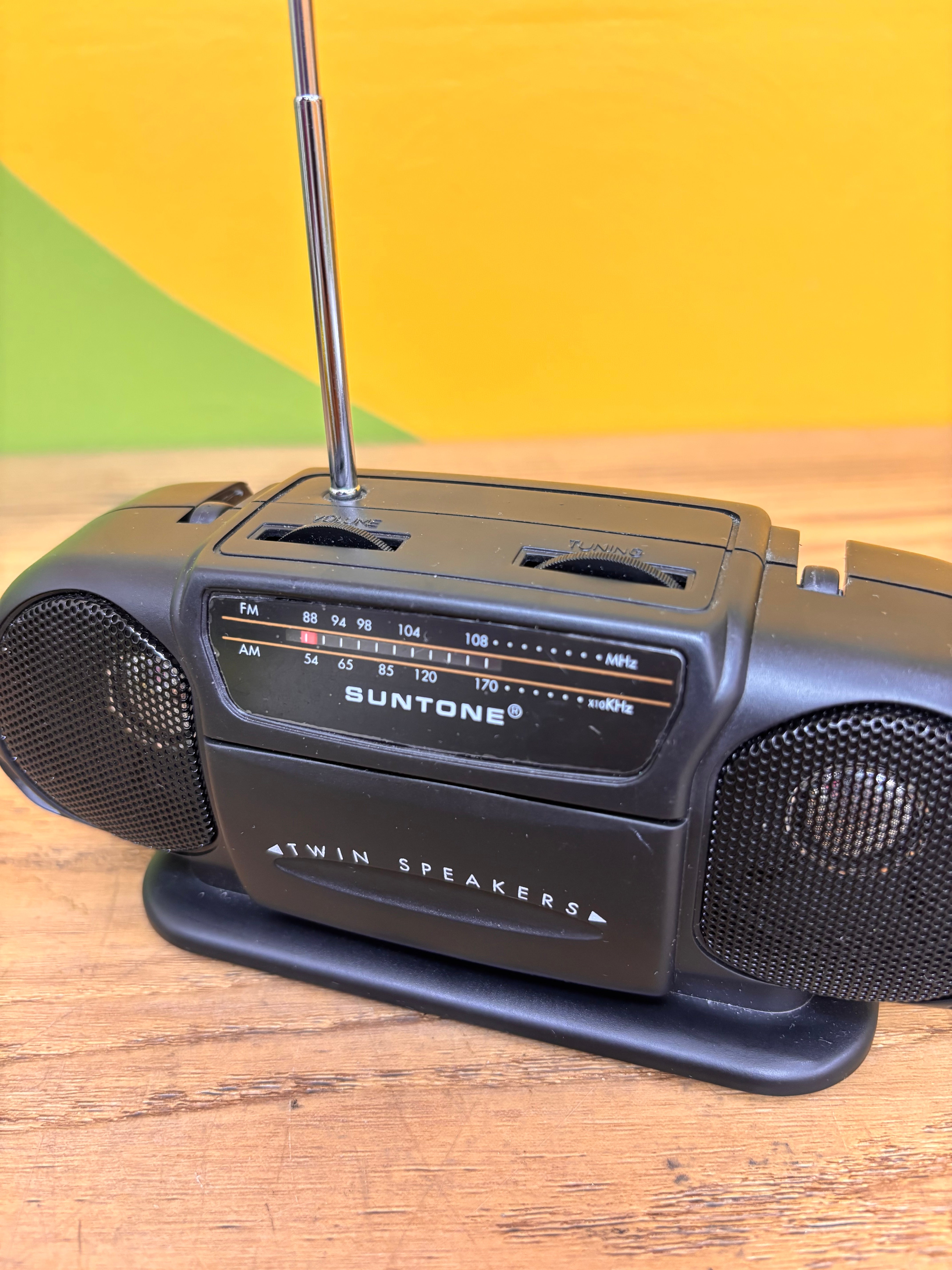 Suntone Mini Boombox Radio