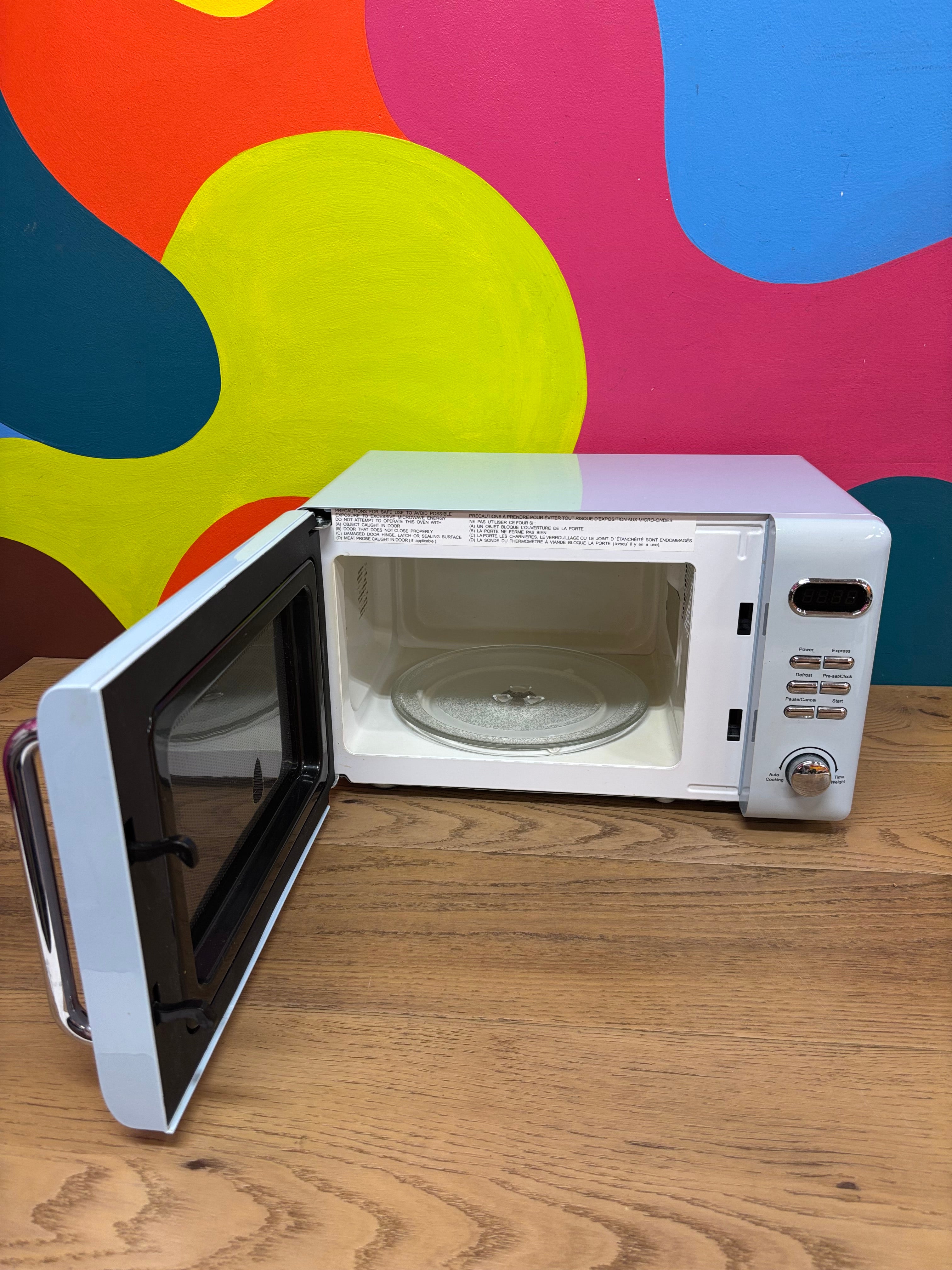Light Blue Salton Microwave
