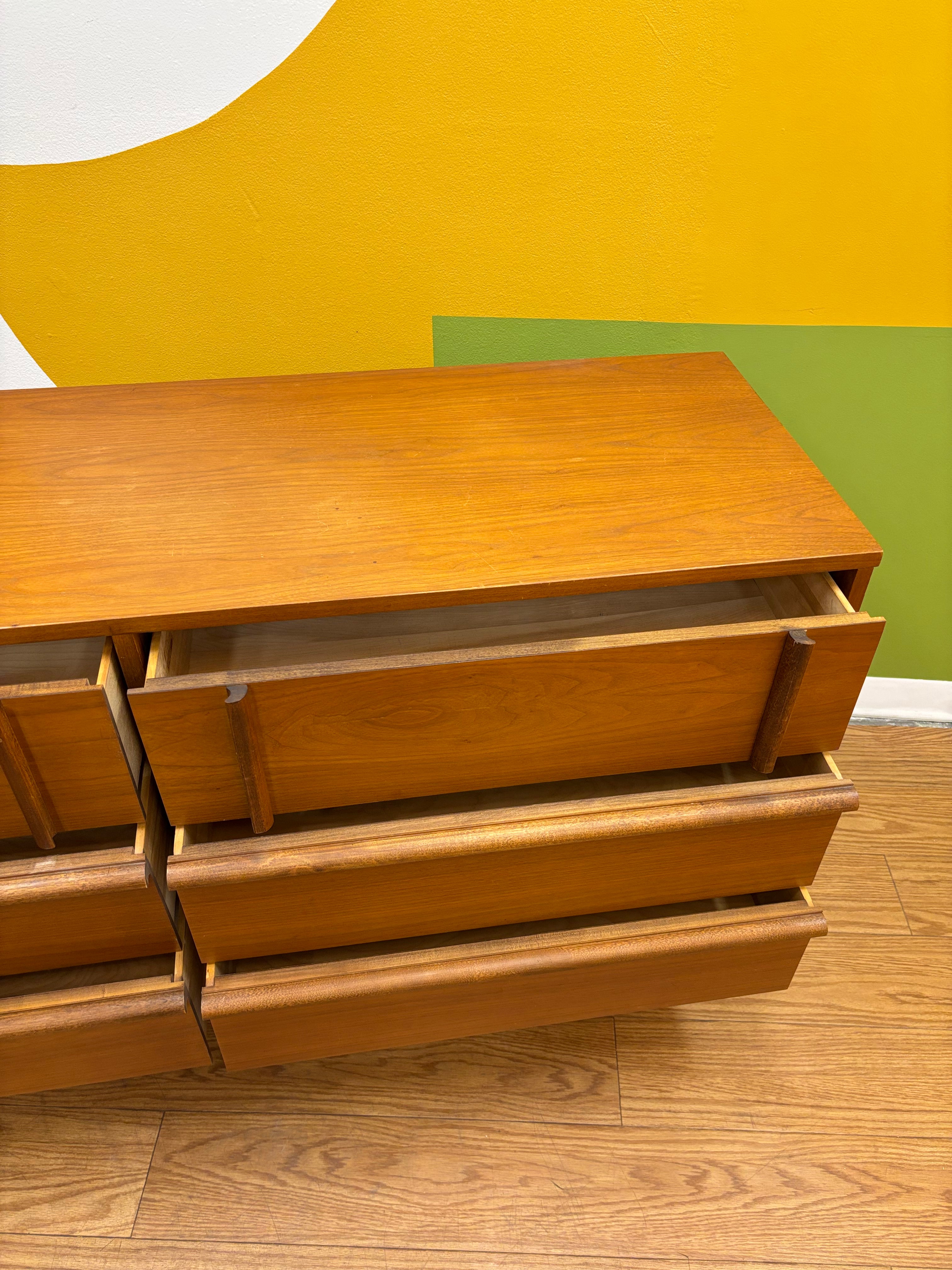 6 Drawer Dresser