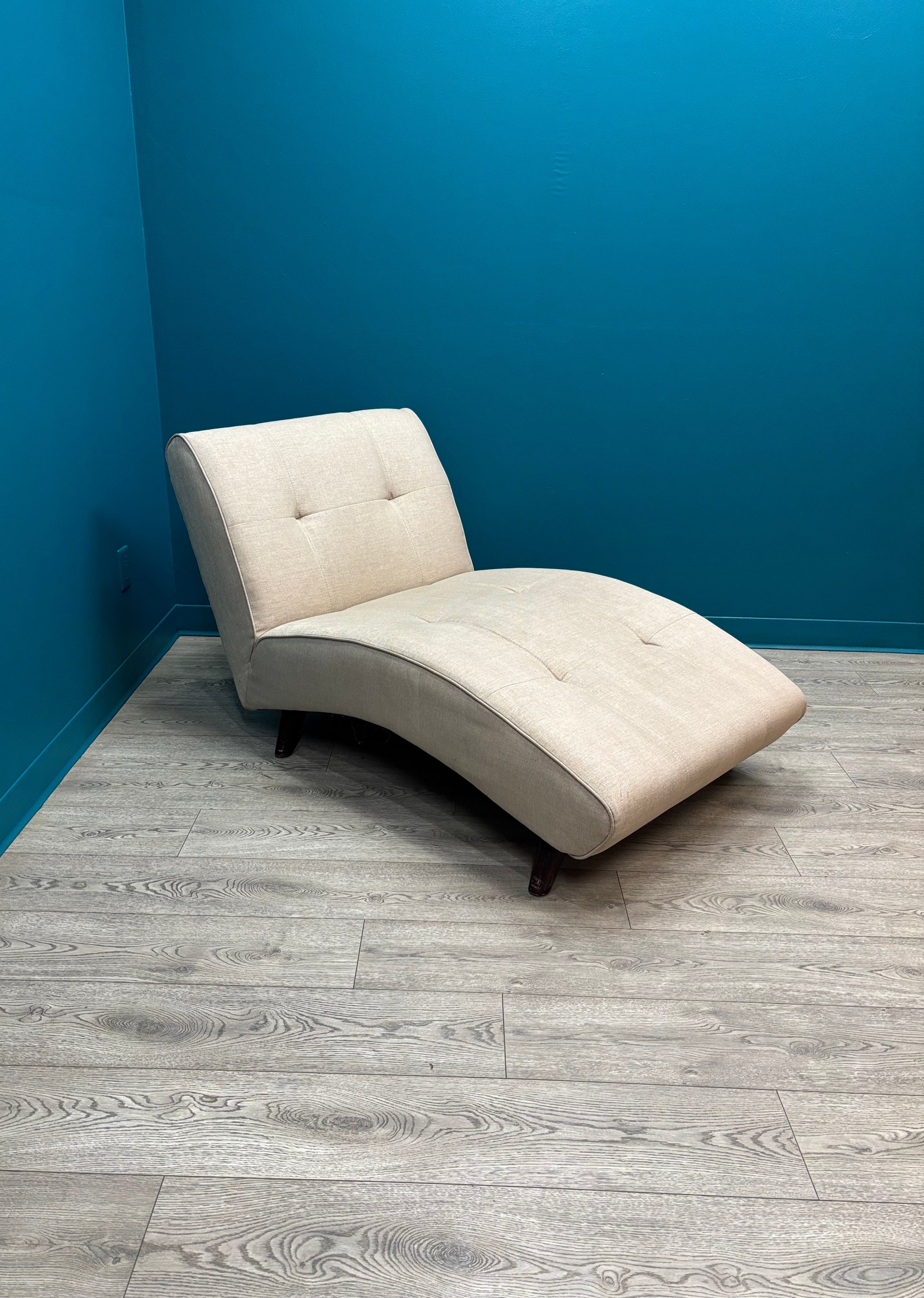 Grey Lounge Chaise (EQ3)