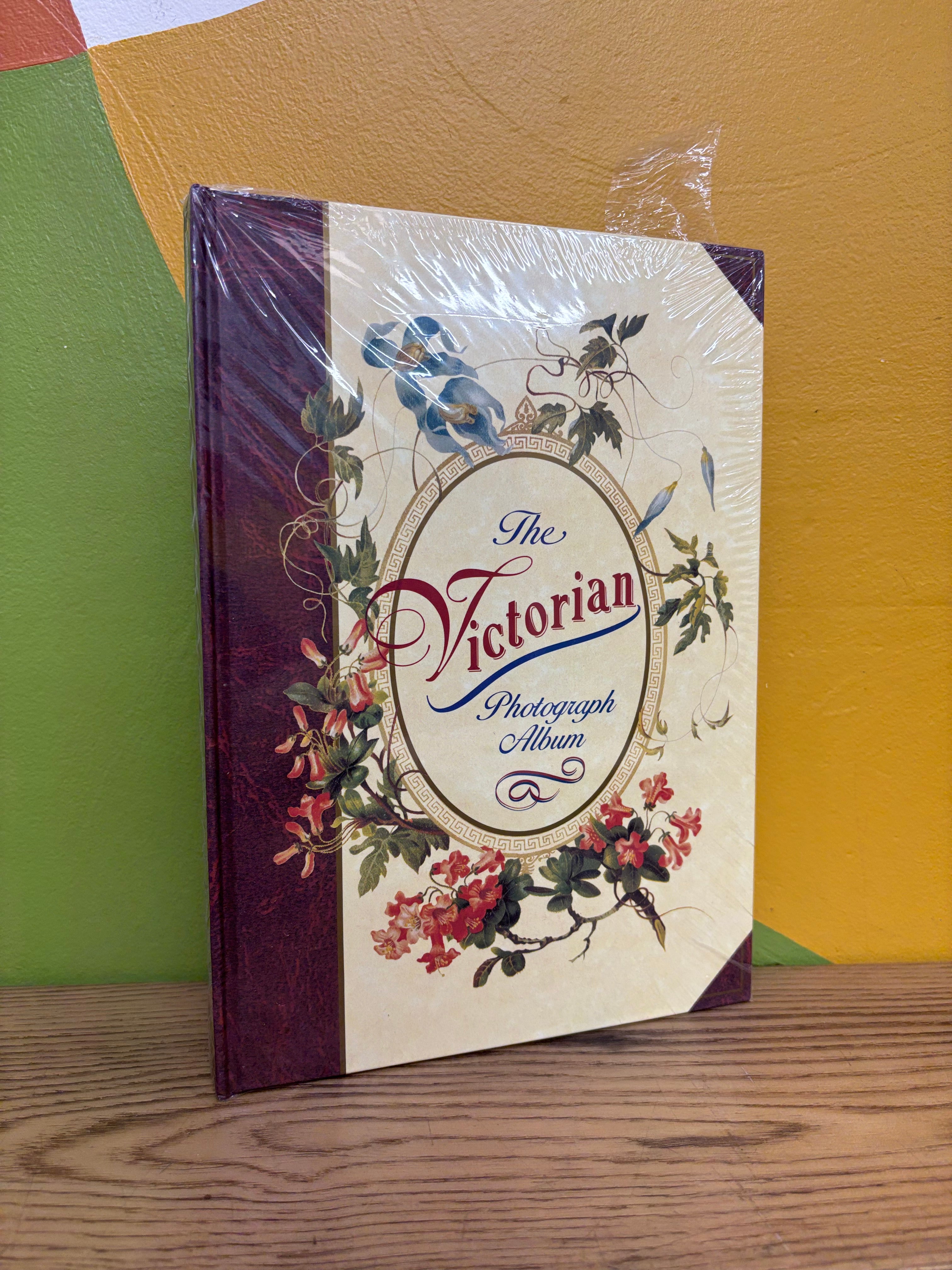 The Victorian Photograph Album (NEW)