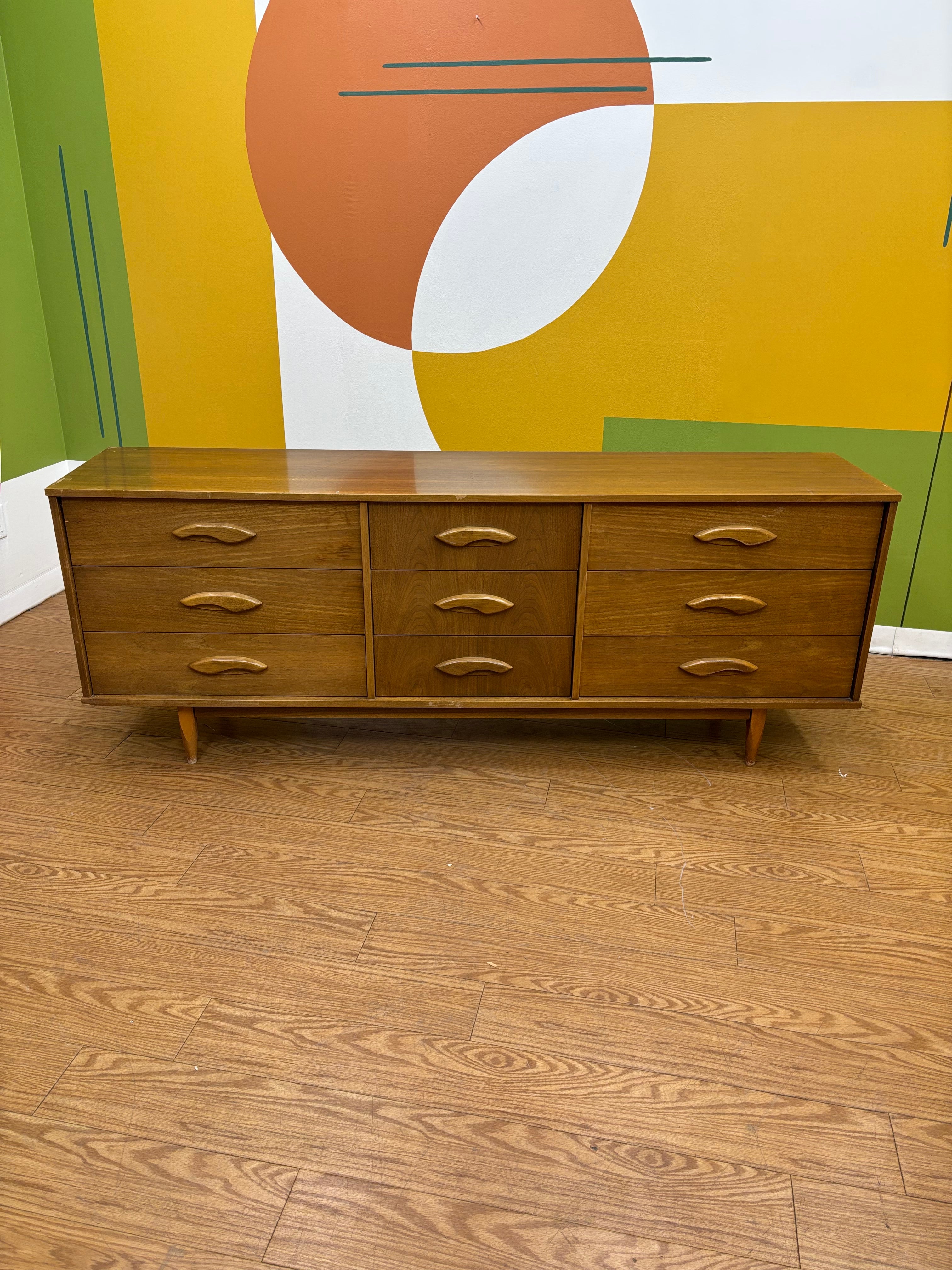 9 Drawer Dresser