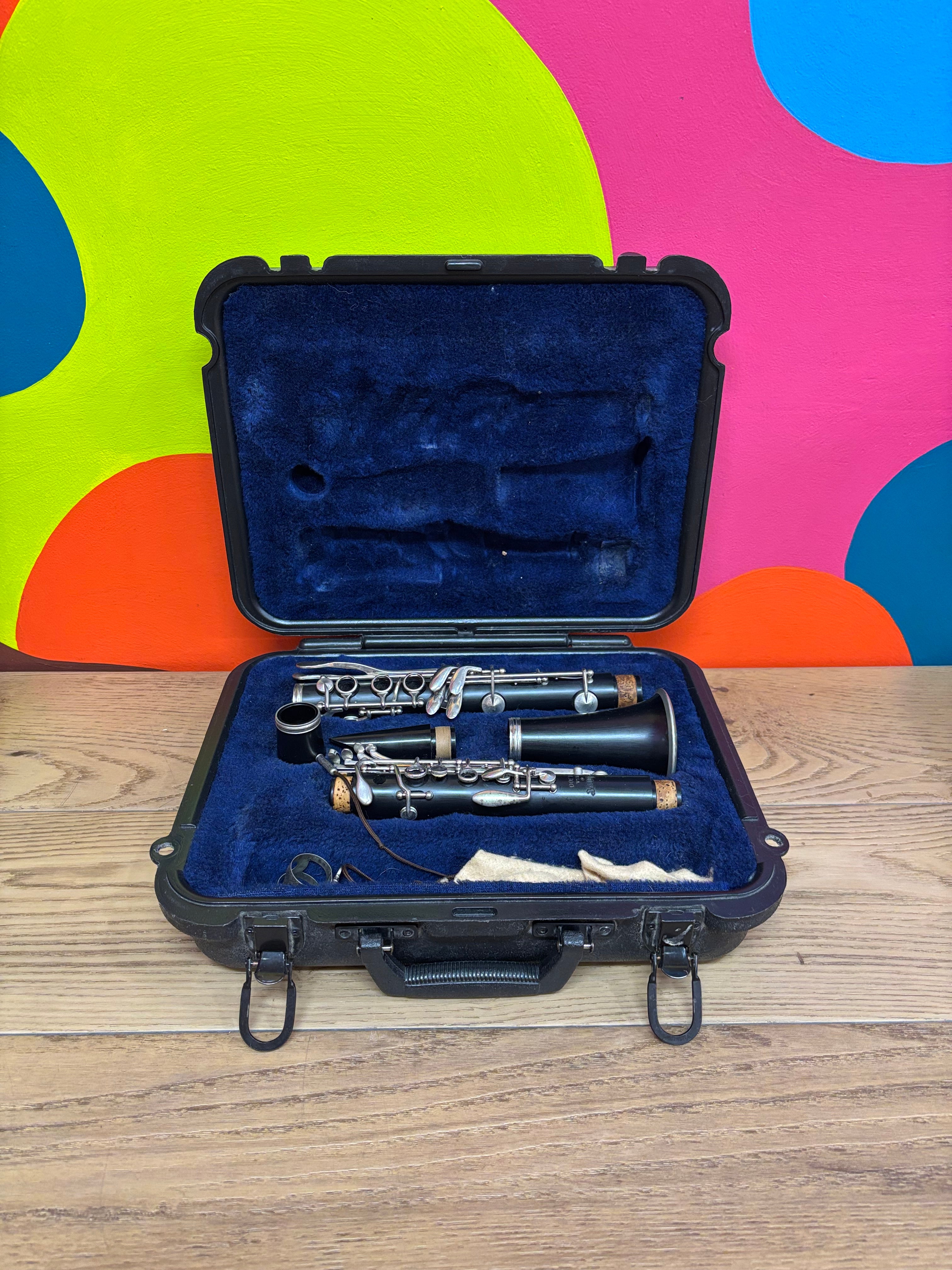 Selmer CL300 Clarinet in Case