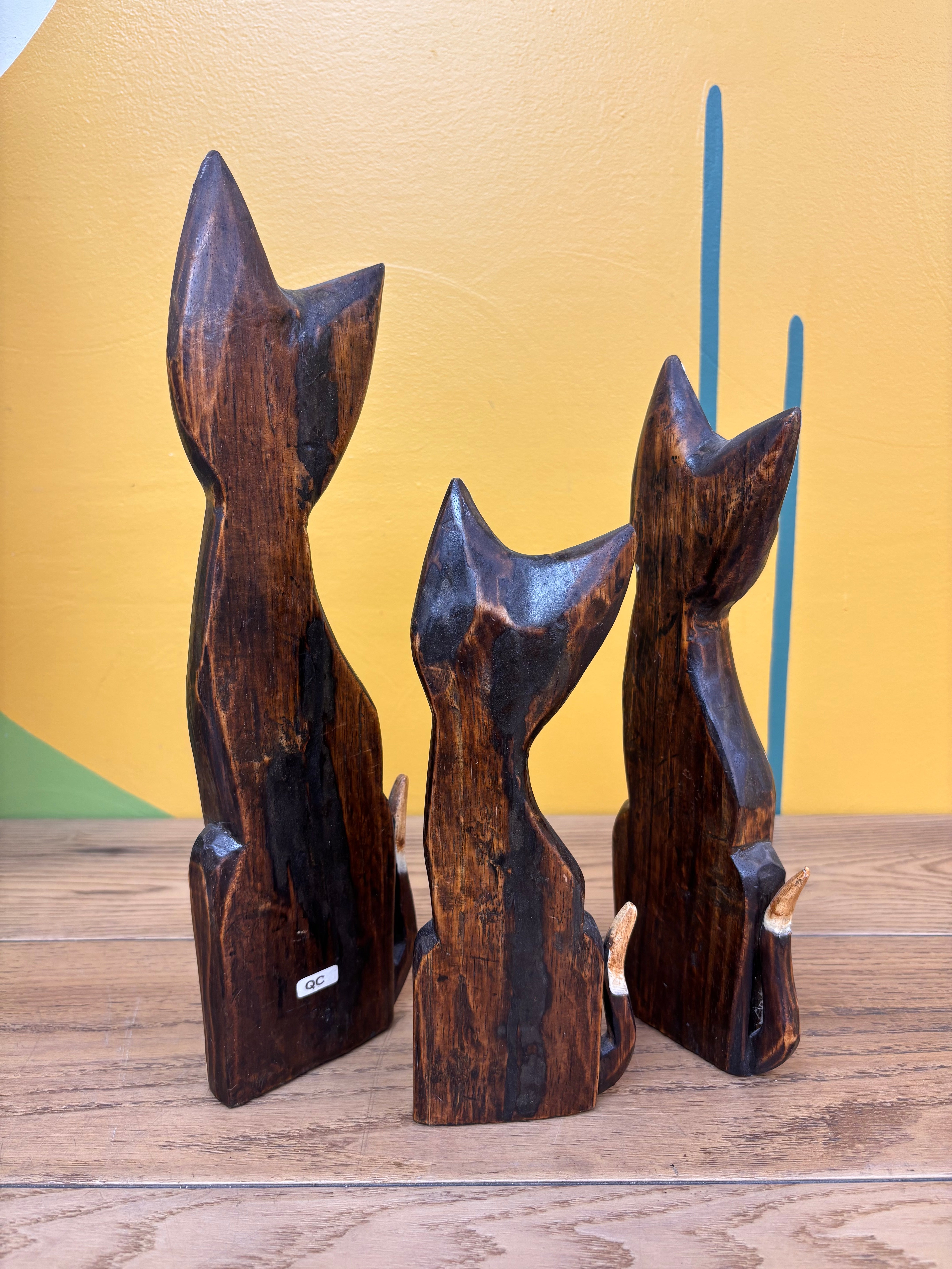 Wood Cat Figurine Family