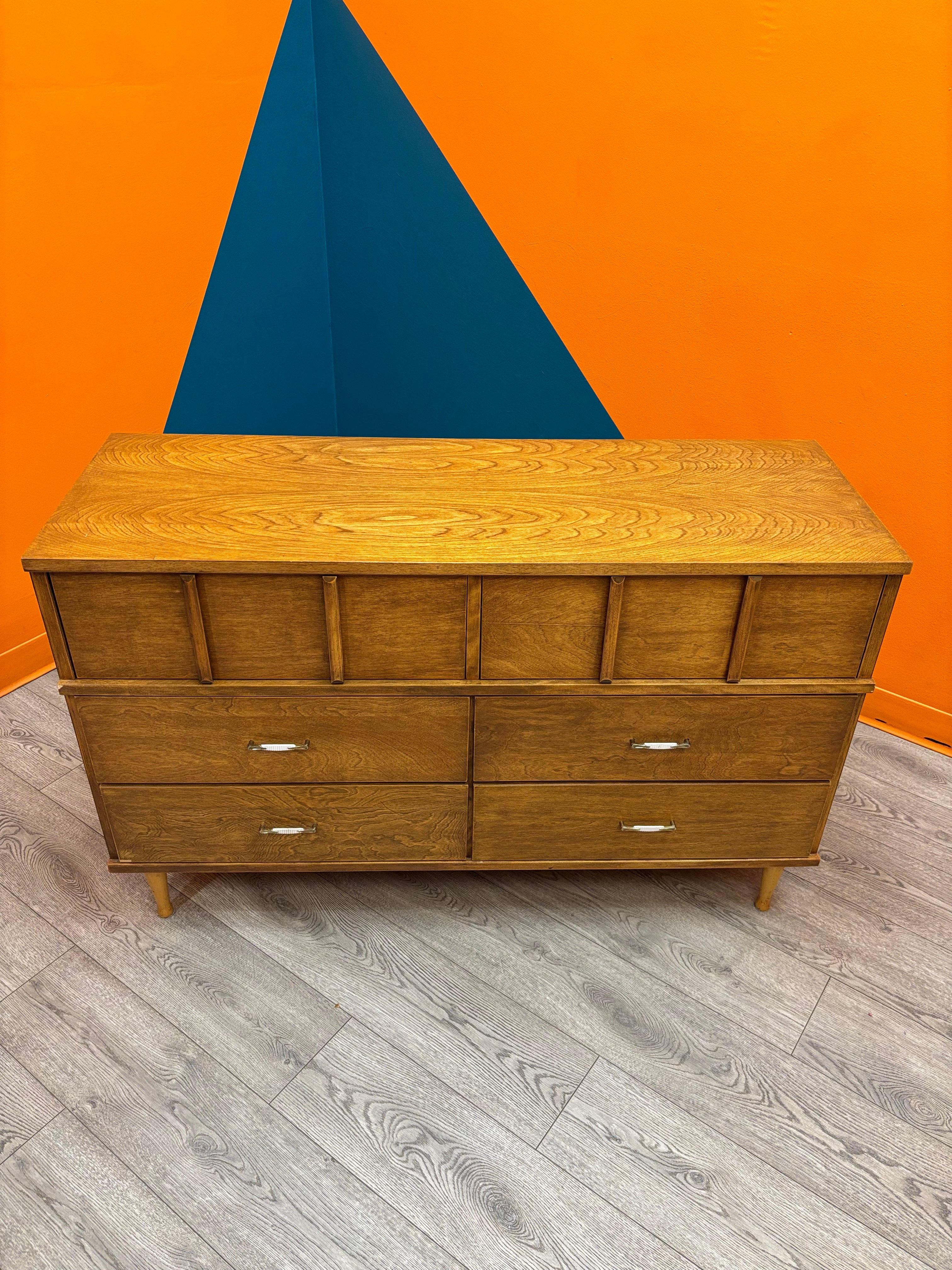 Wood 6 Drawer Dresser (J.W Kilgour & Bro.)
