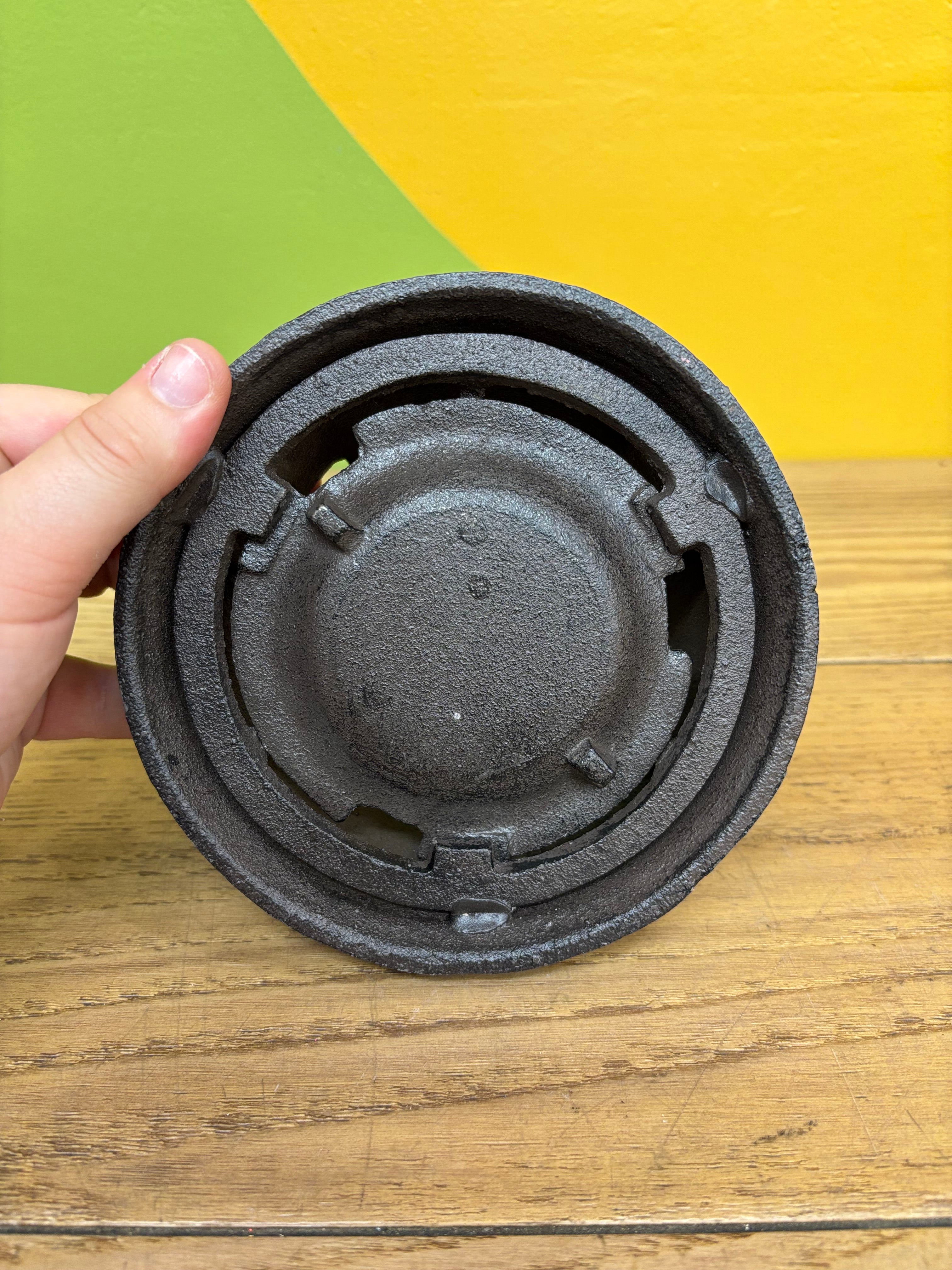 Cast Iron Beehive Dome Style Twine Holder