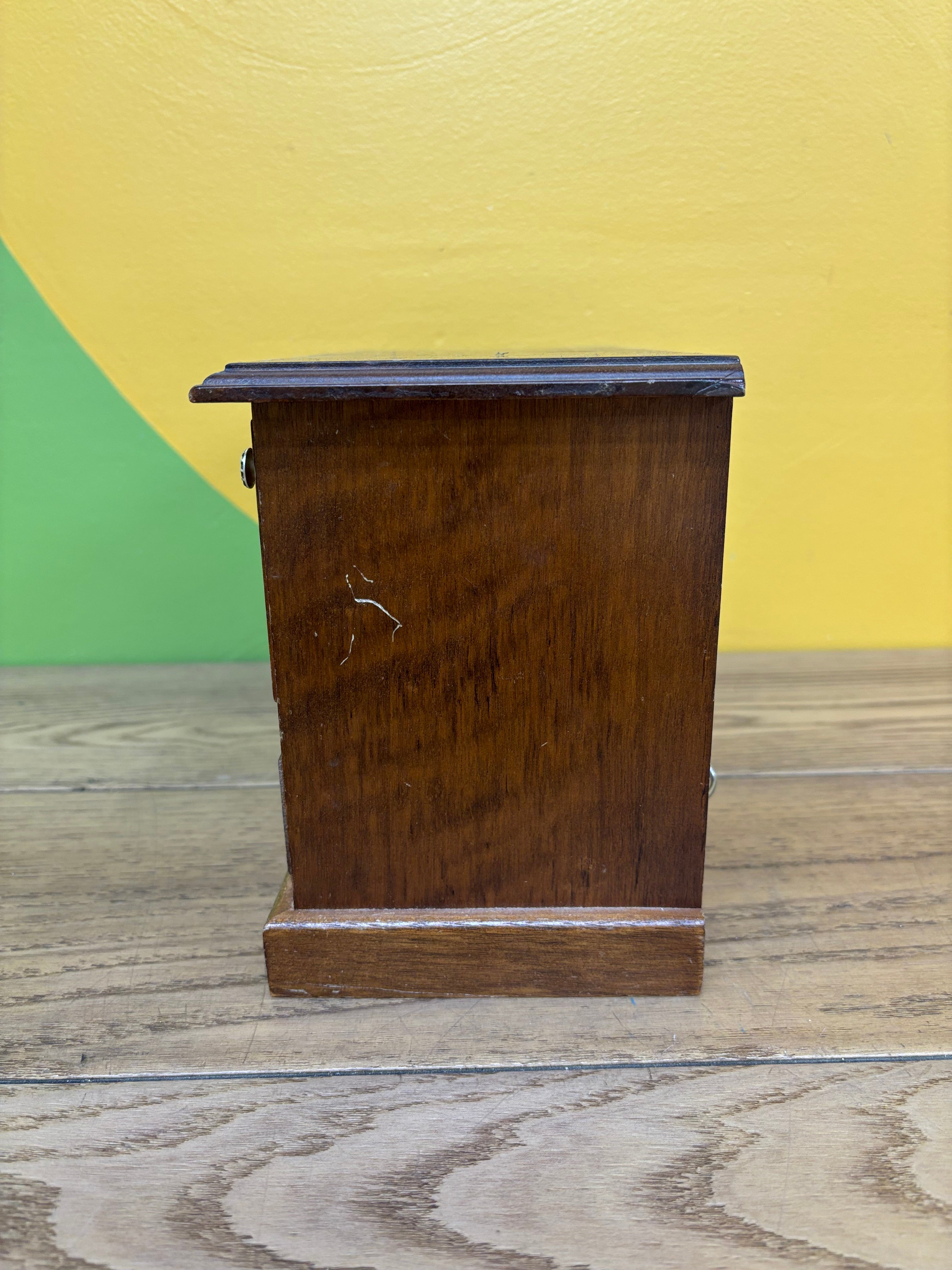 Wood Musical Jewlery Box