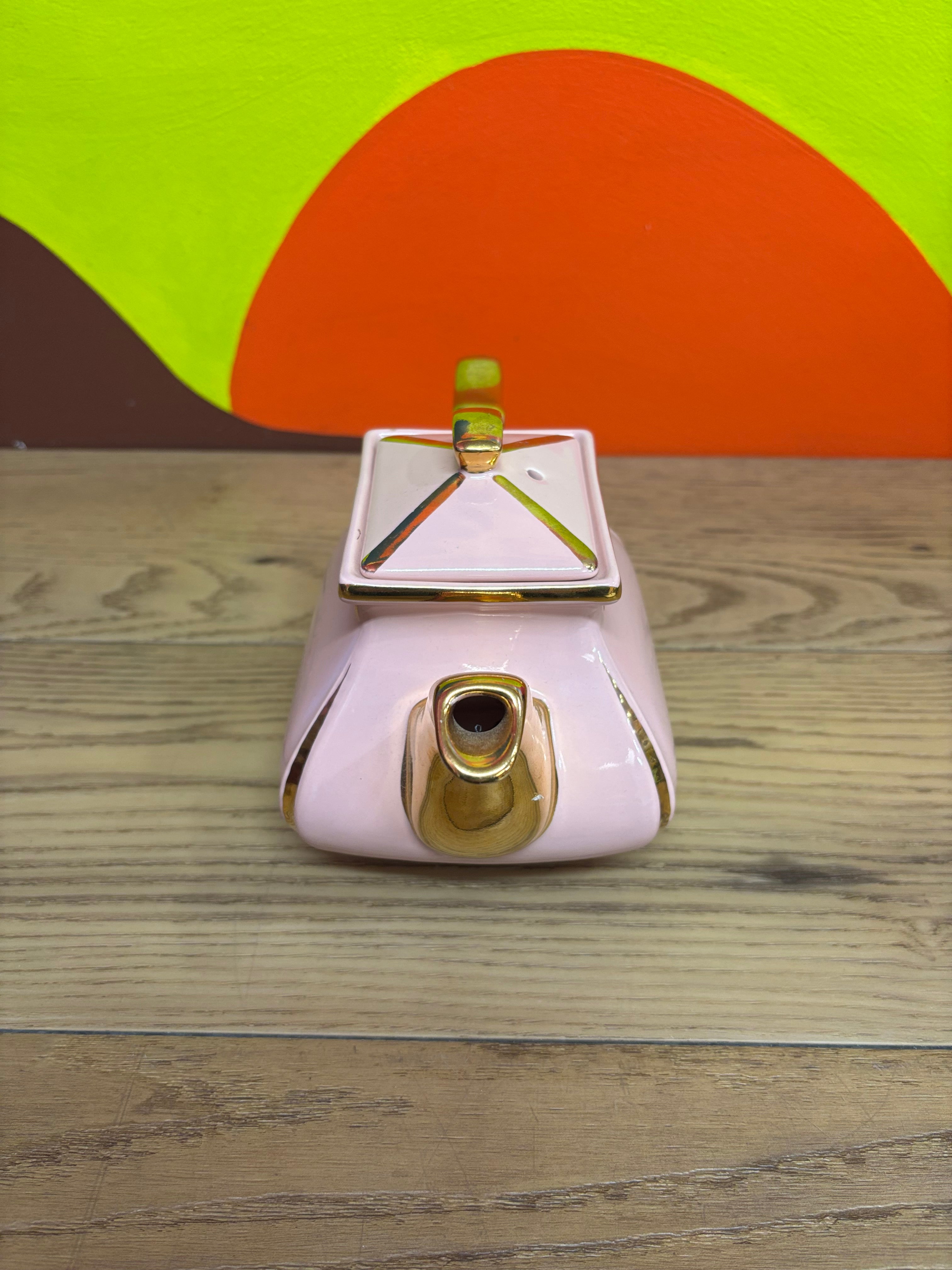 Pink Teapot (Ellgreave Pottery Co.)
