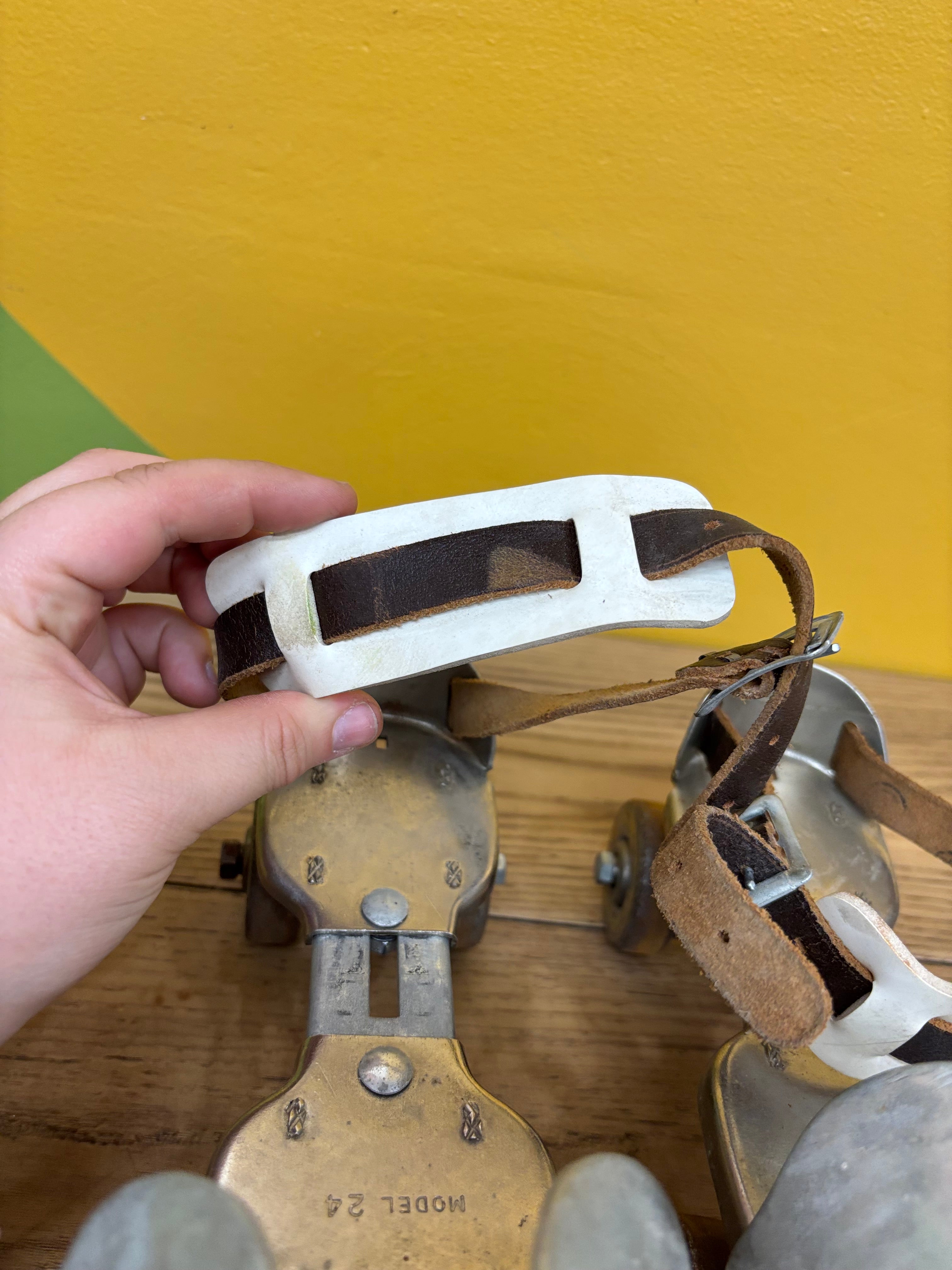 Sun-Line Adjustable Roller Skates