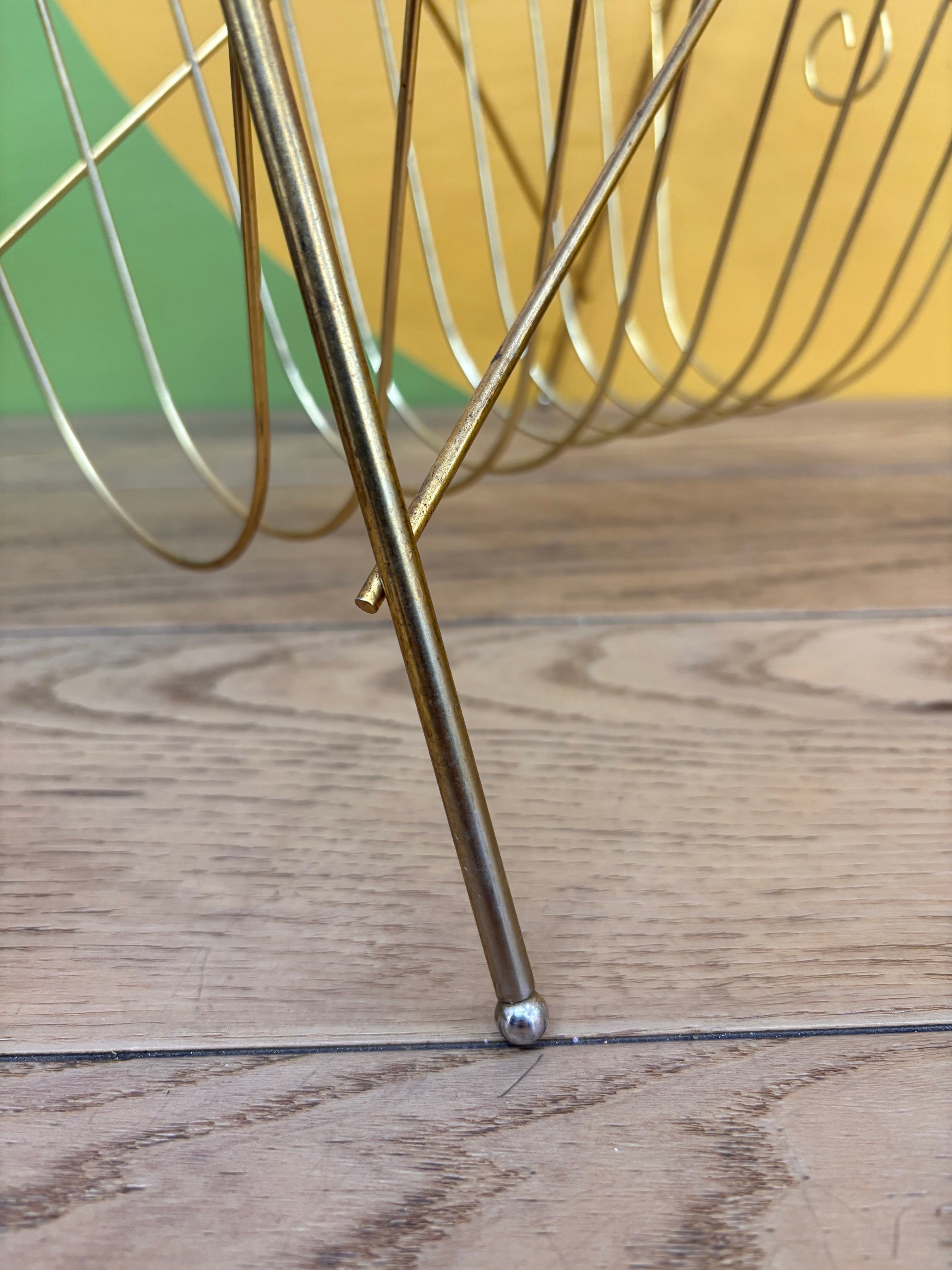 Metal Magazine Rack