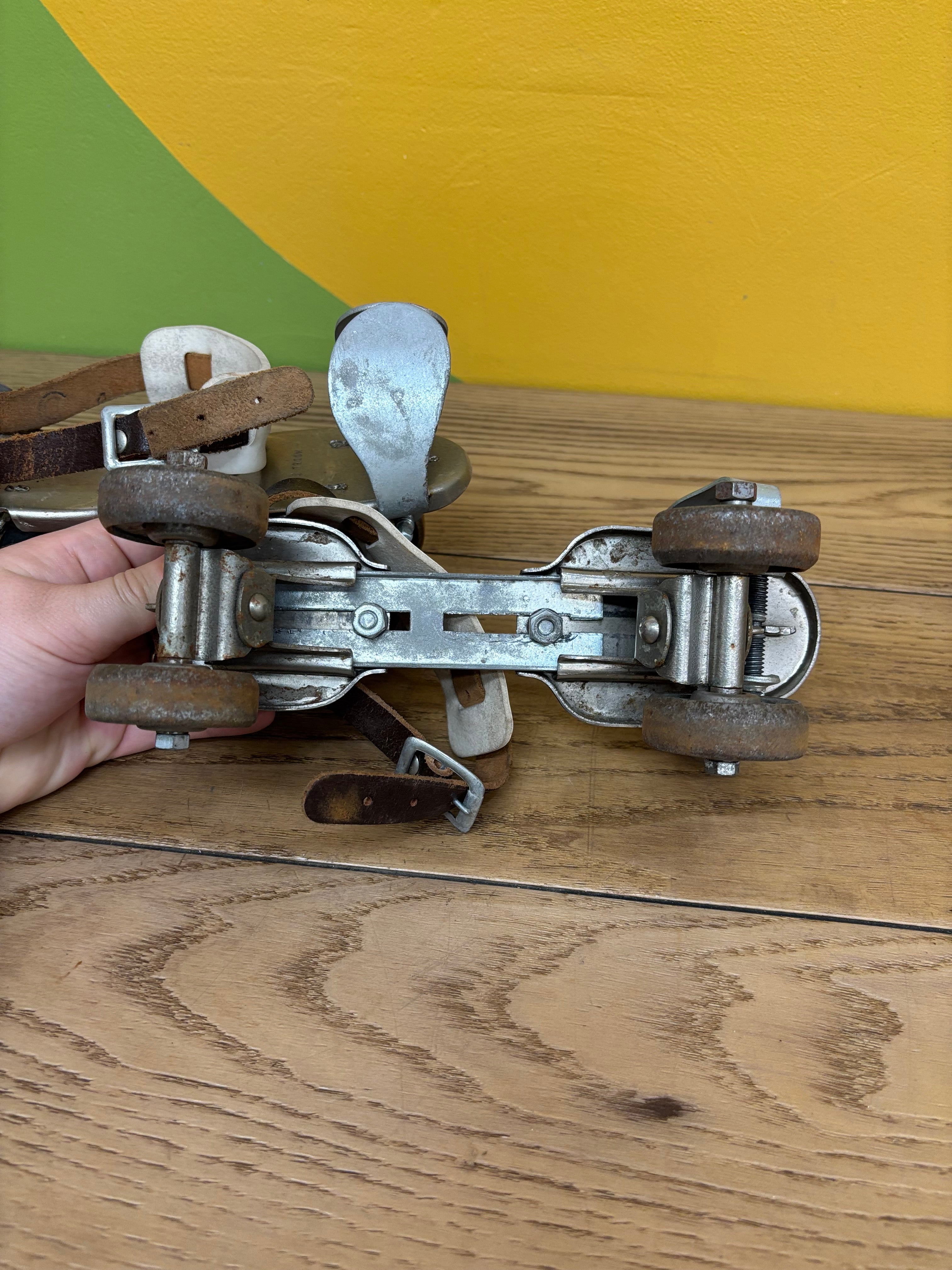 Sun-Line Adjustable Roller Skates