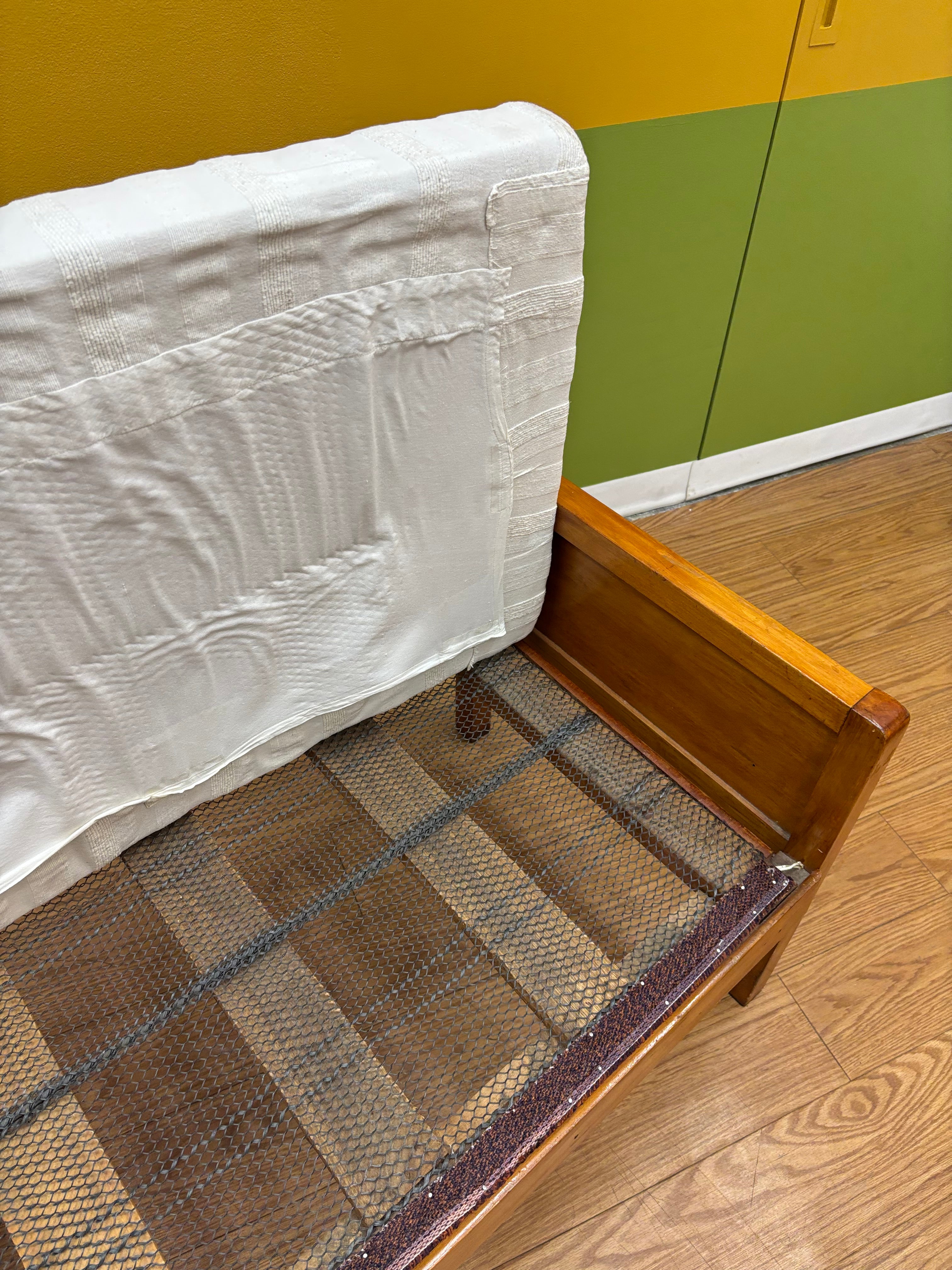 Wood Daybed