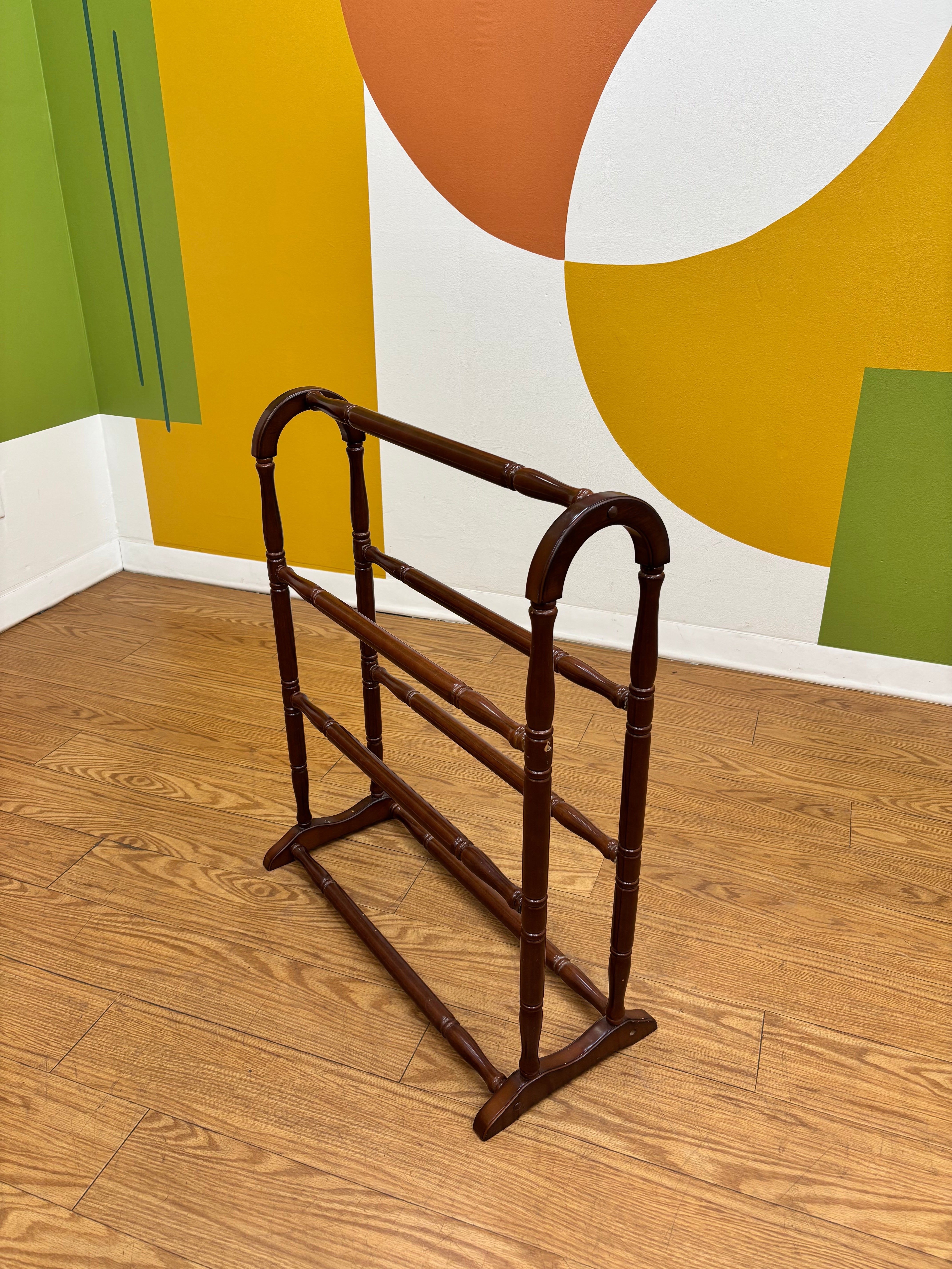 Wood Quilt Stand
