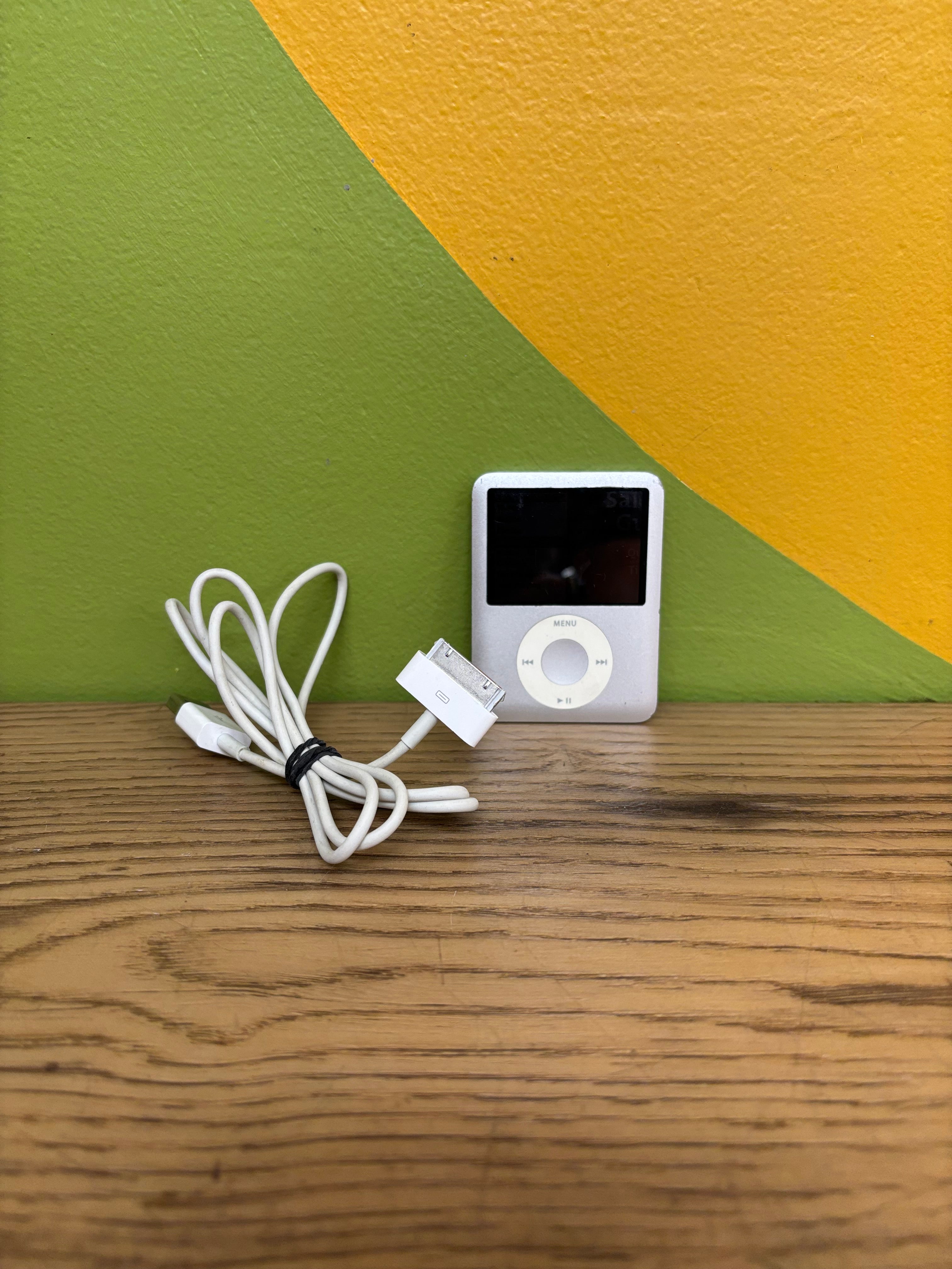 Apple iPod Nano 3rd Gen