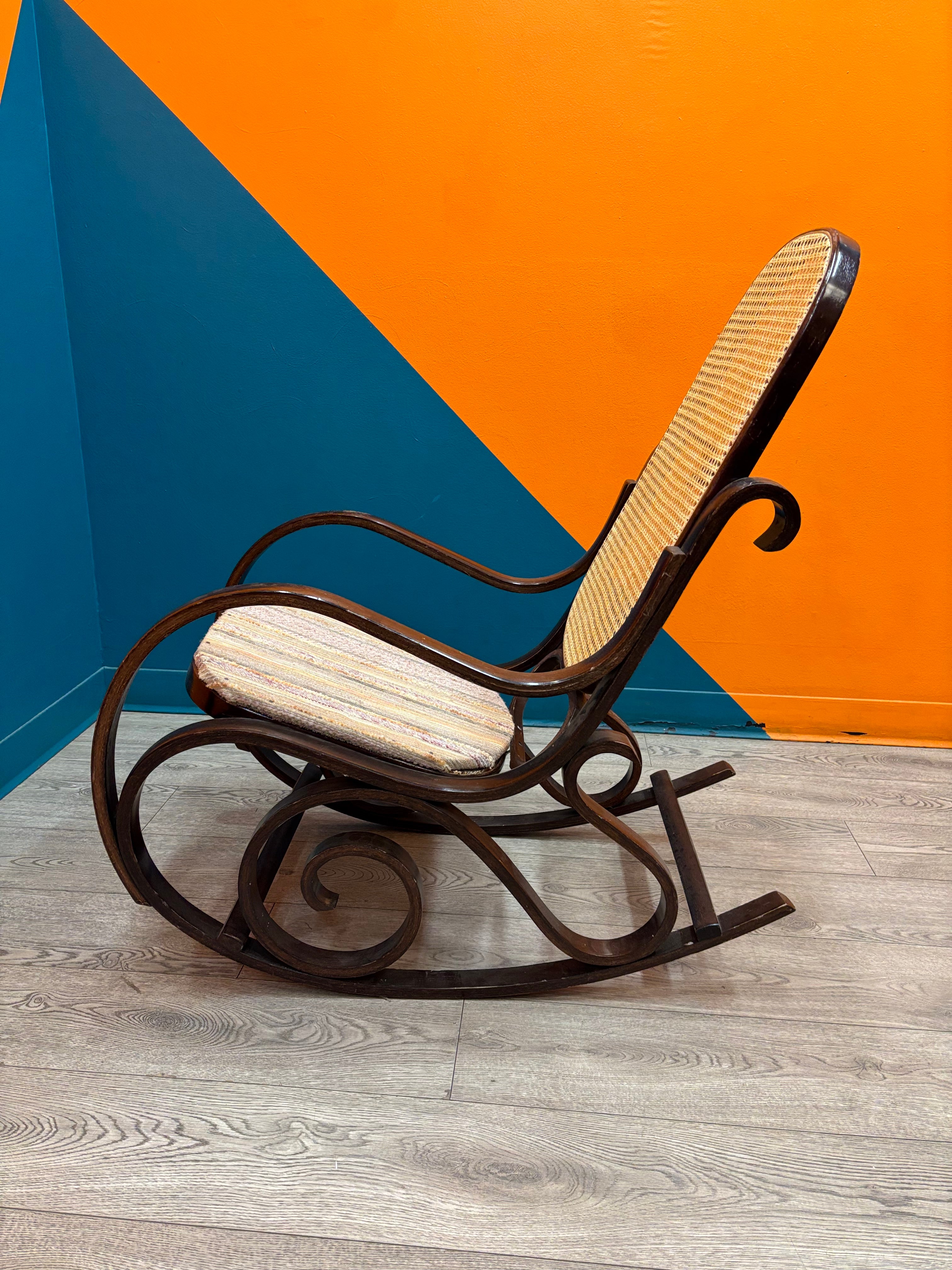 Wood Rocking Chair