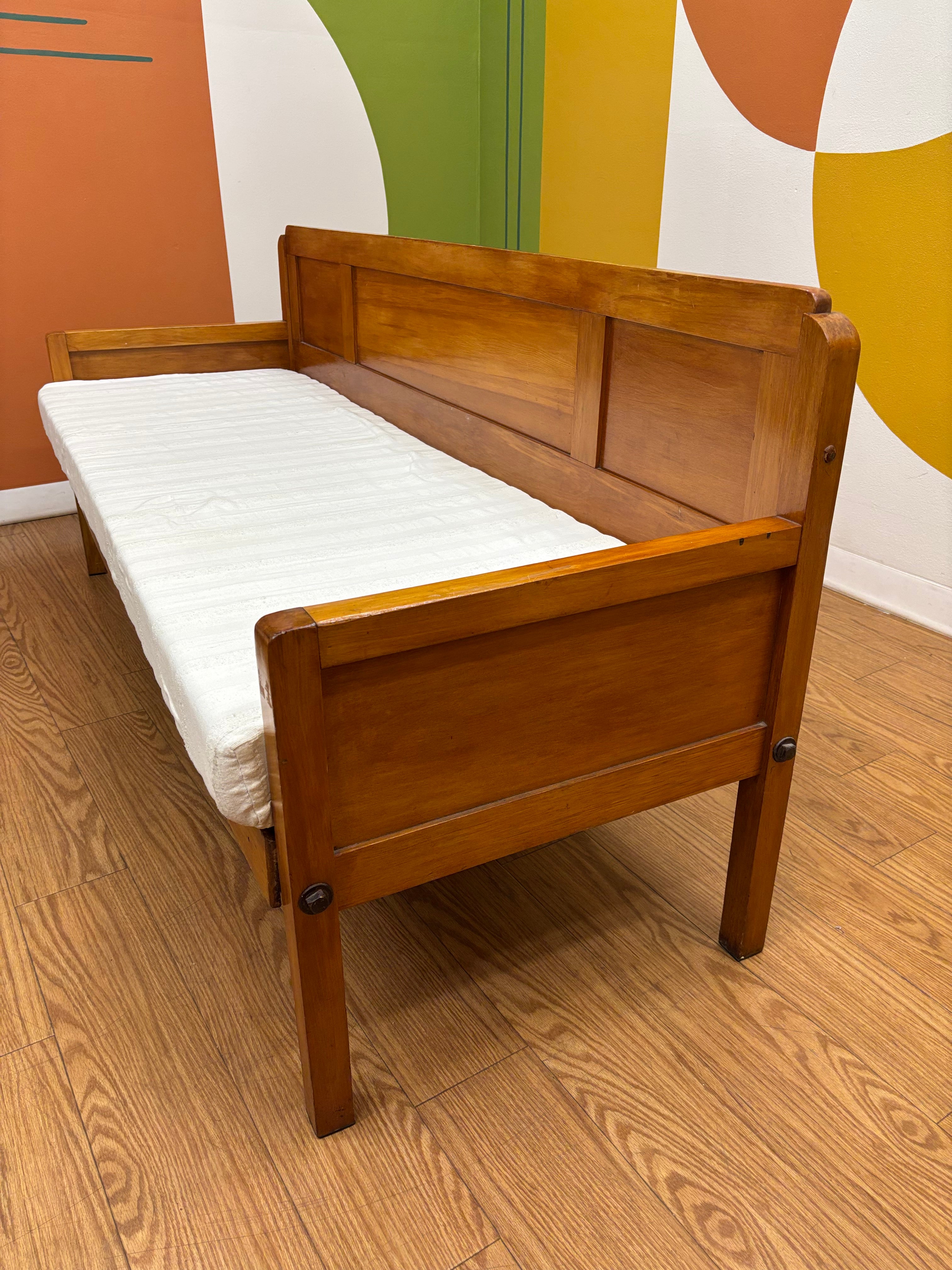 Wood Daybed