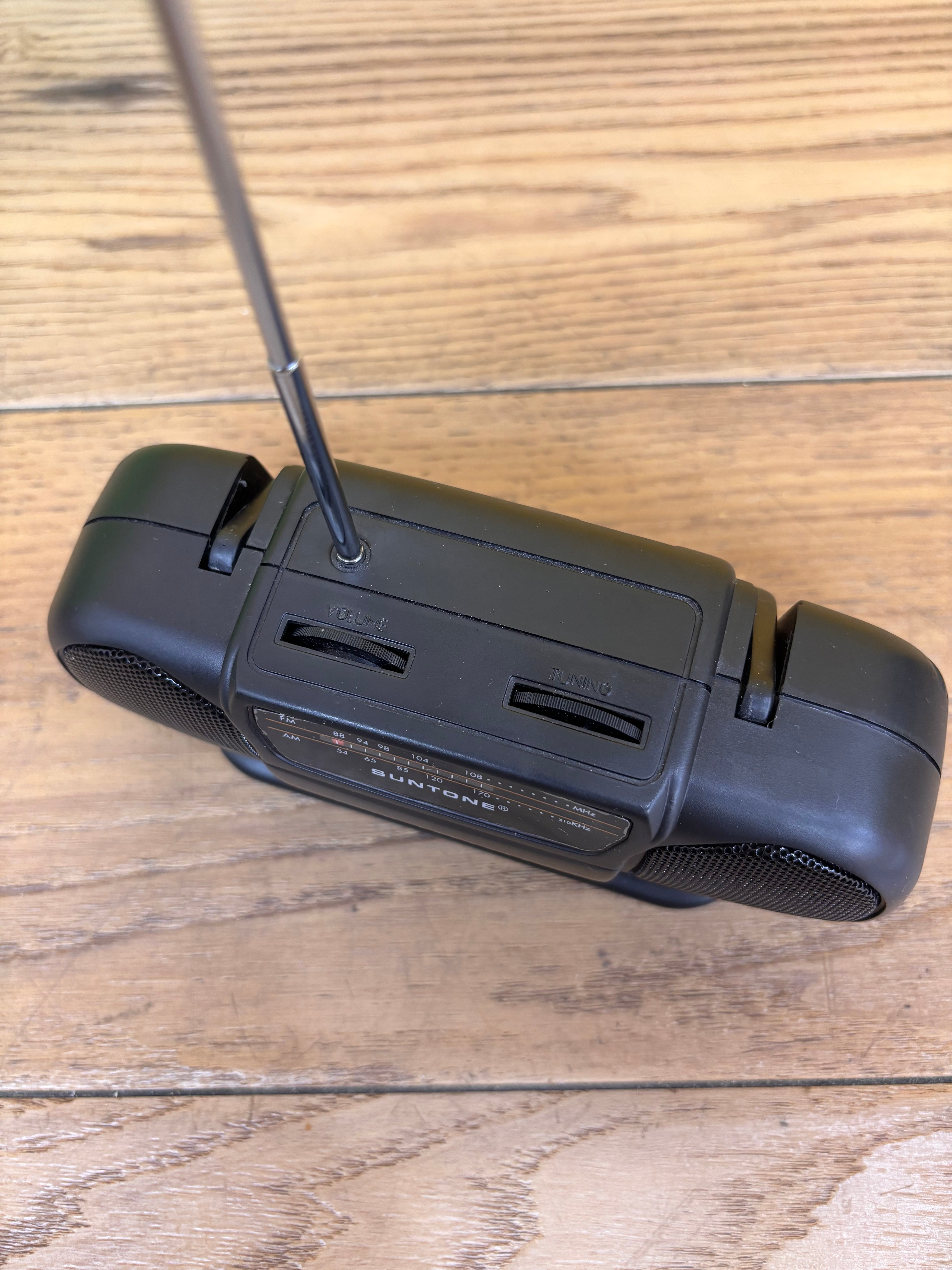 Suntone Mini Boombox Radio
