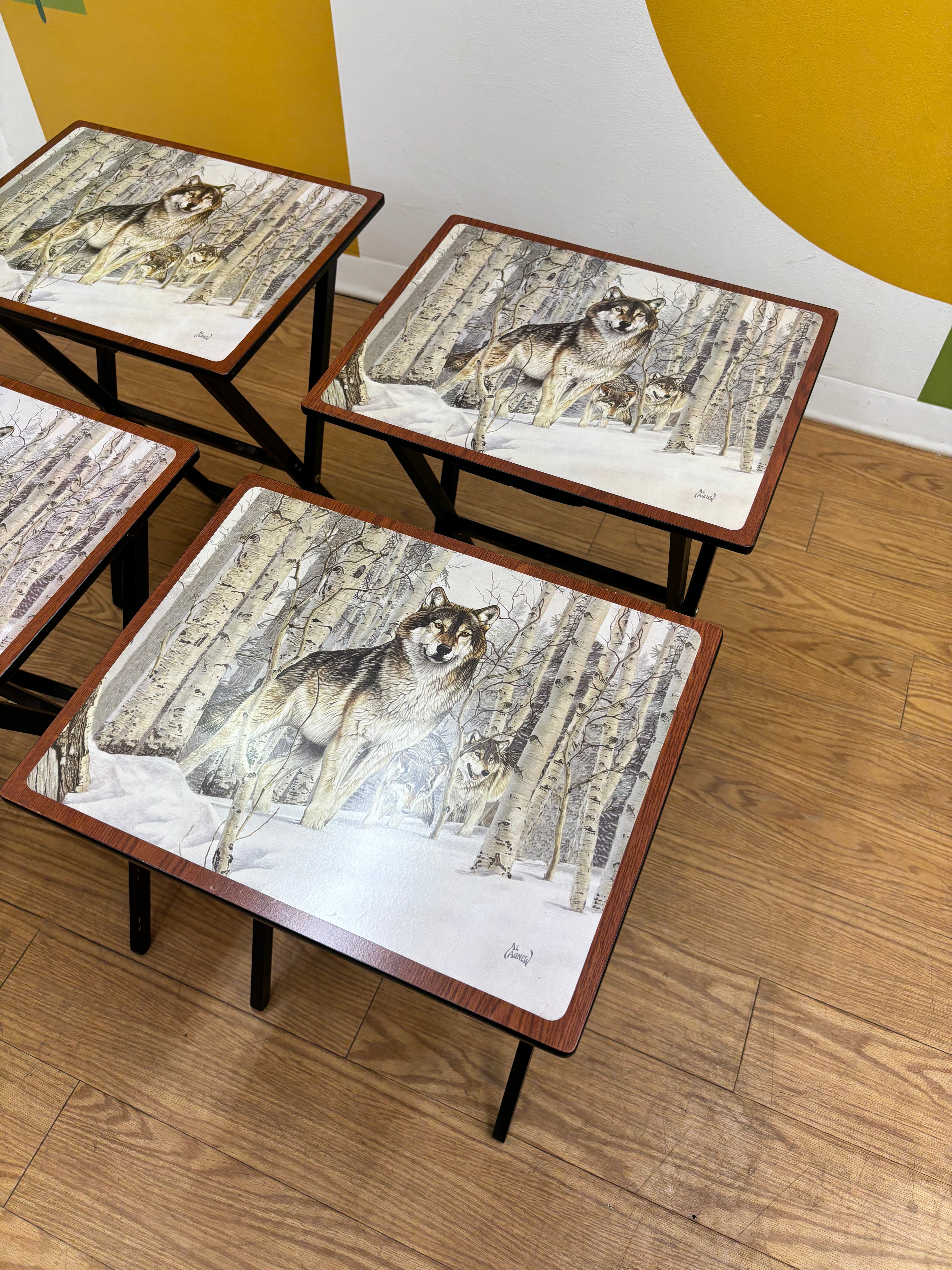 Set of 4 Folding Wolf TV Trays