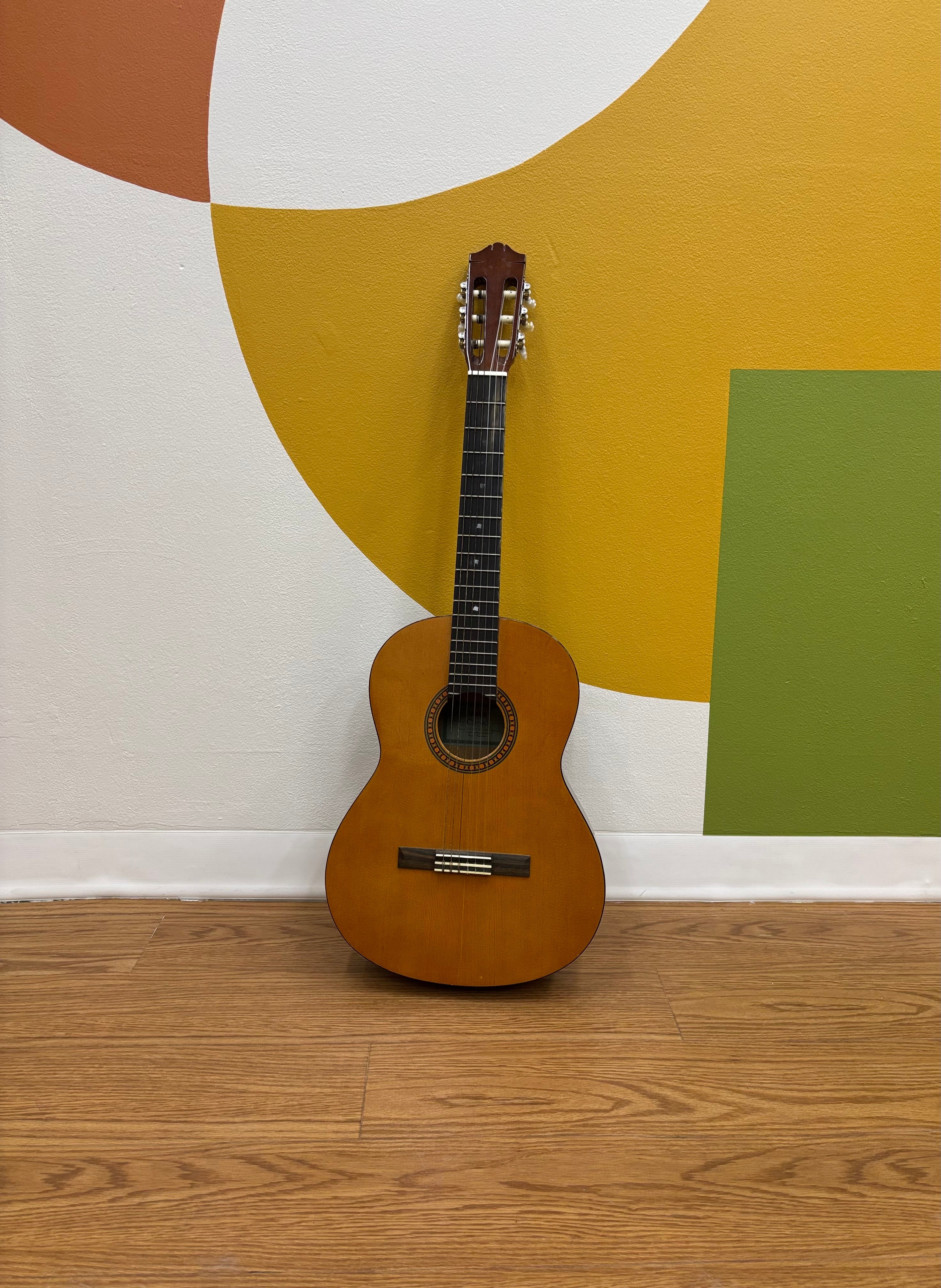 Yamaha CS-40 Acoustic Guitar