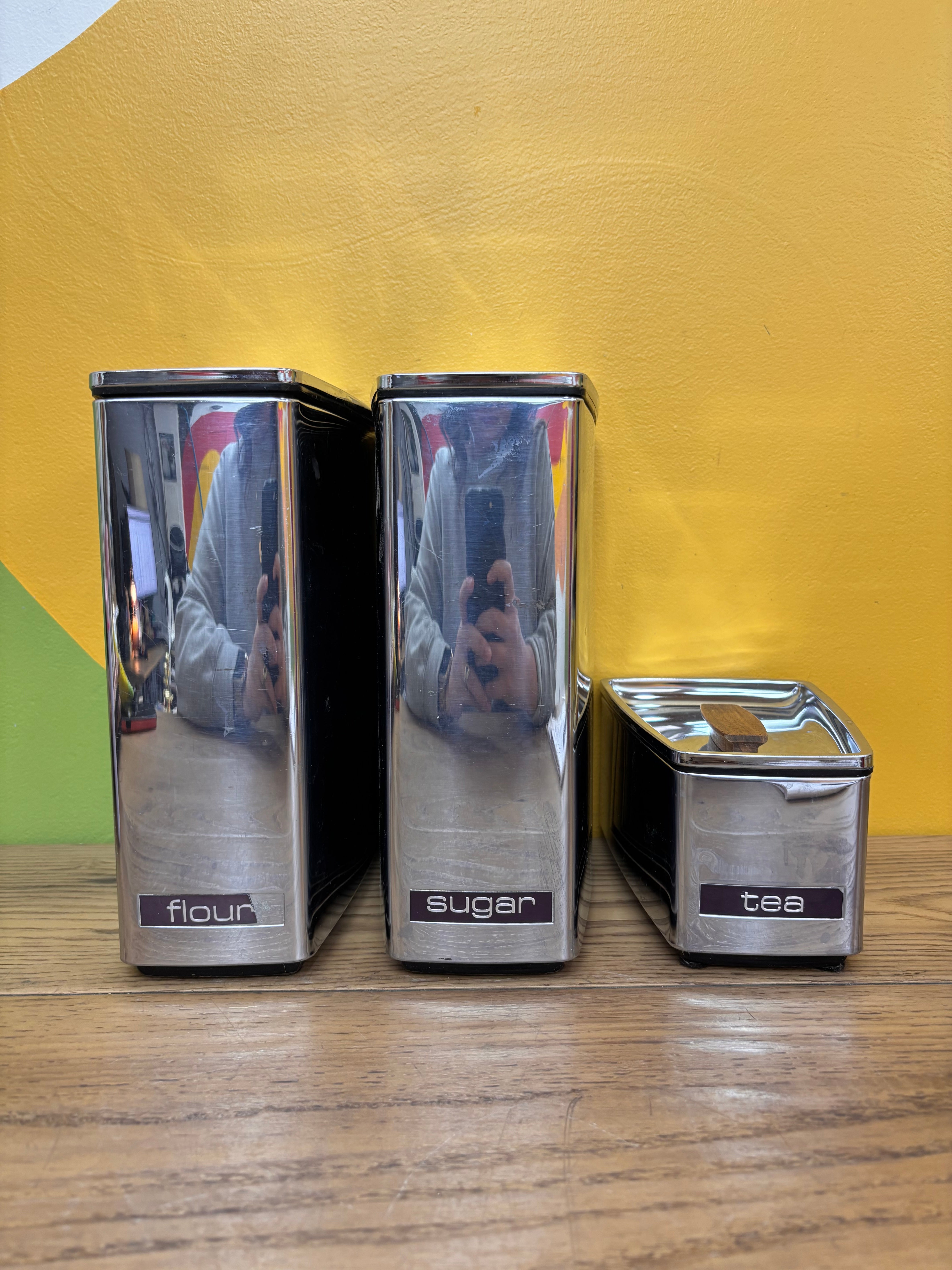 Lincoln Beautyware Chrome Canister Set