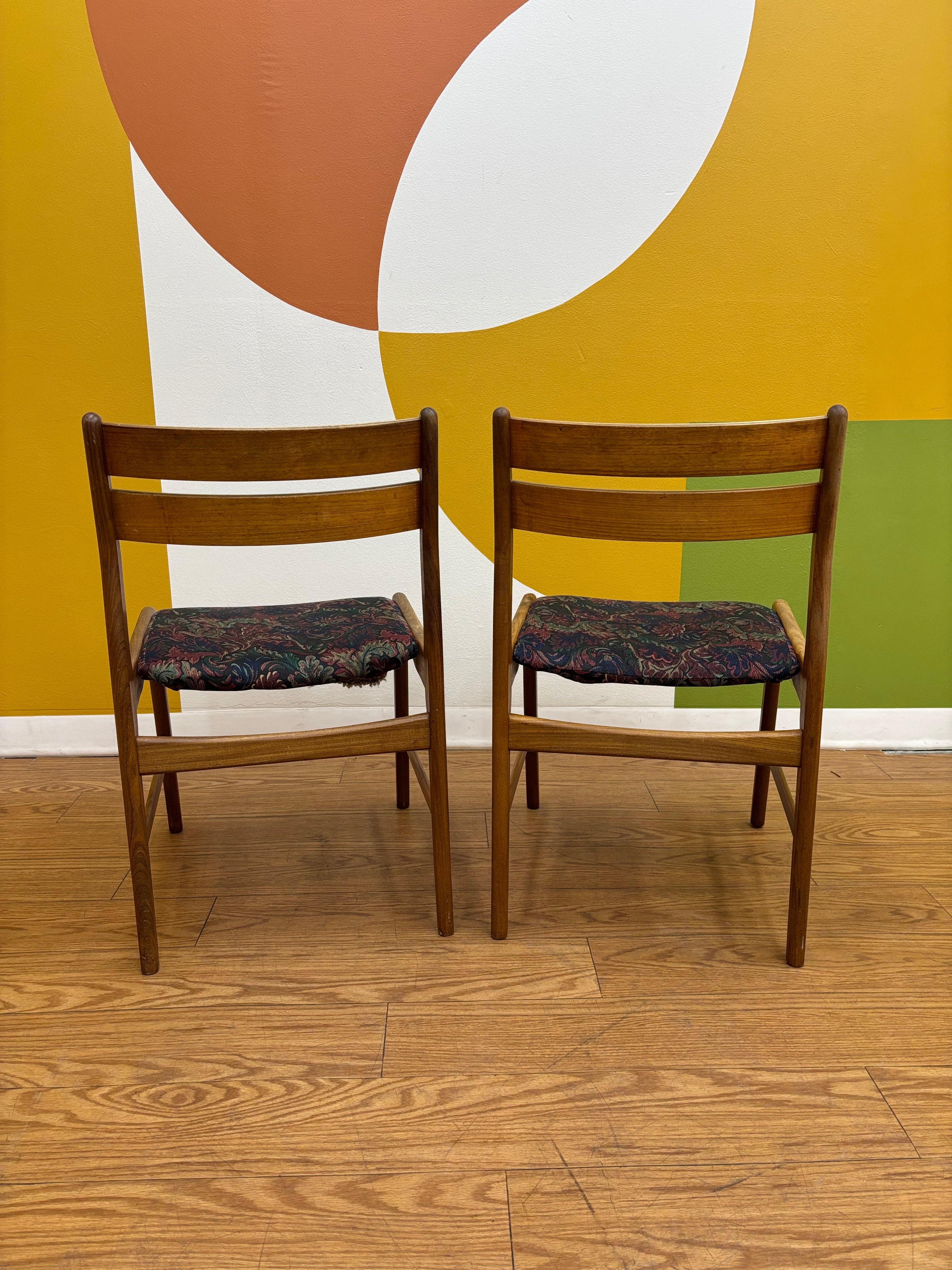 (2) Wood Dining Chairs