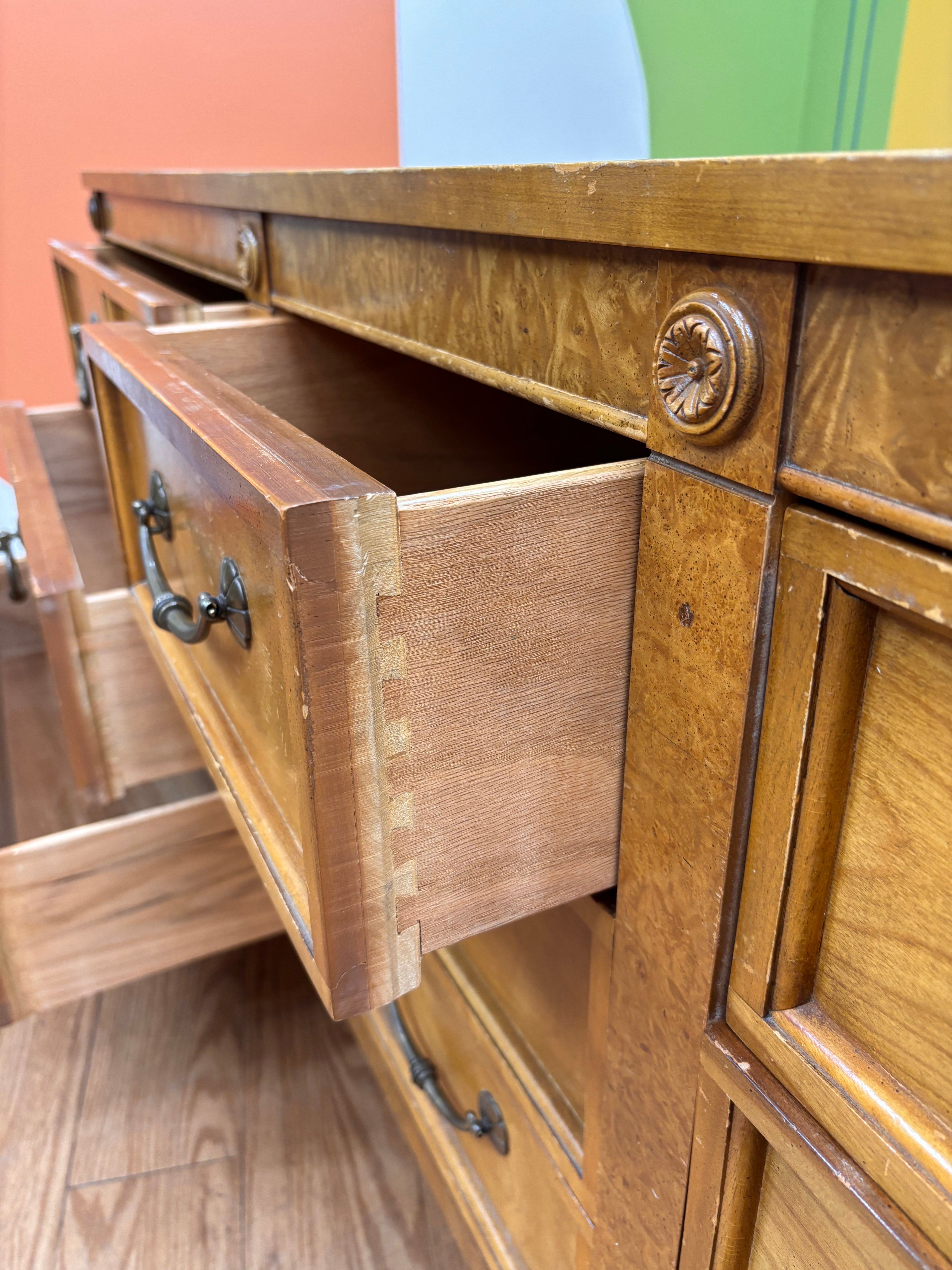 Bassett Furniture 9-Drawer Wood Dresser