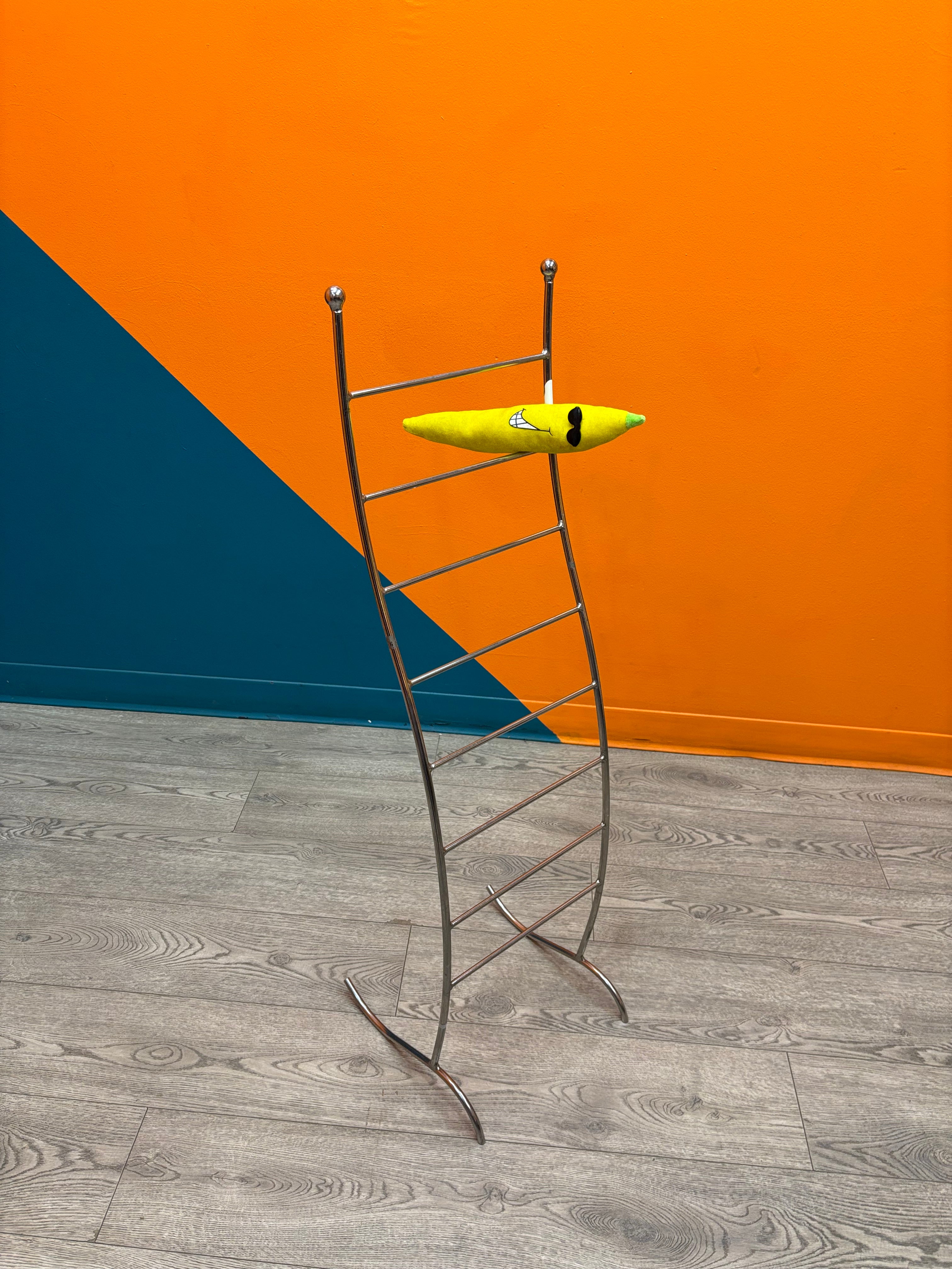 Metal Towel Rack