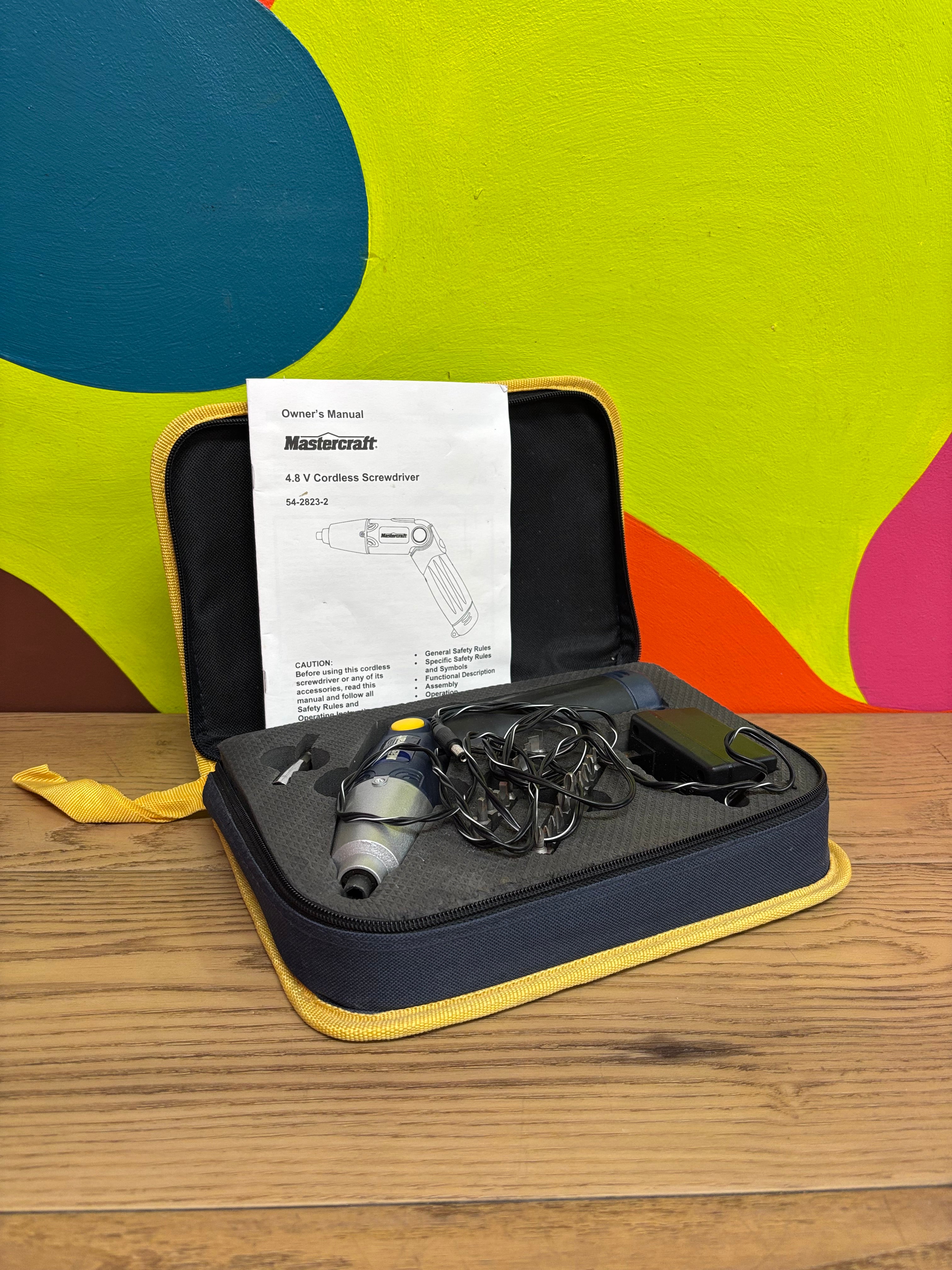 Mastercraft Pivoting Cordless Screwdriver Kit