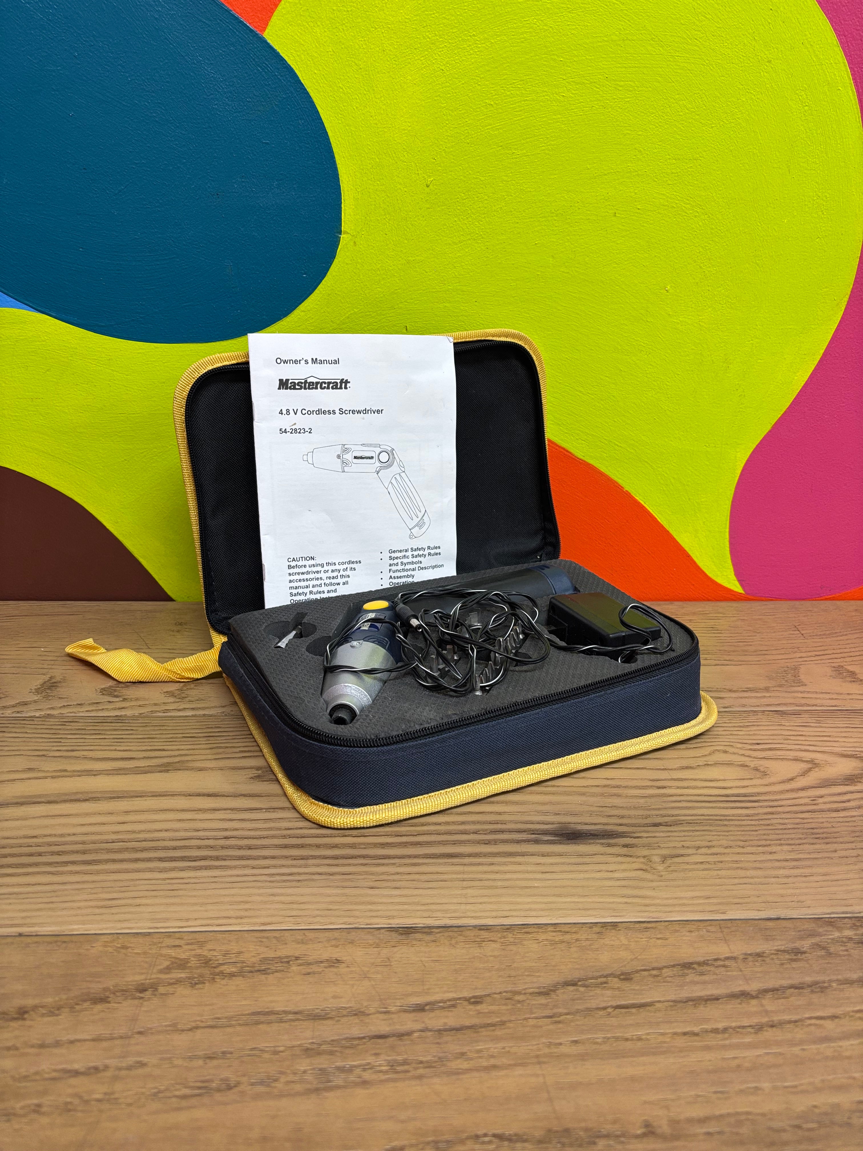 Mastercraft Pivoting Cordless Screwdriver Kit