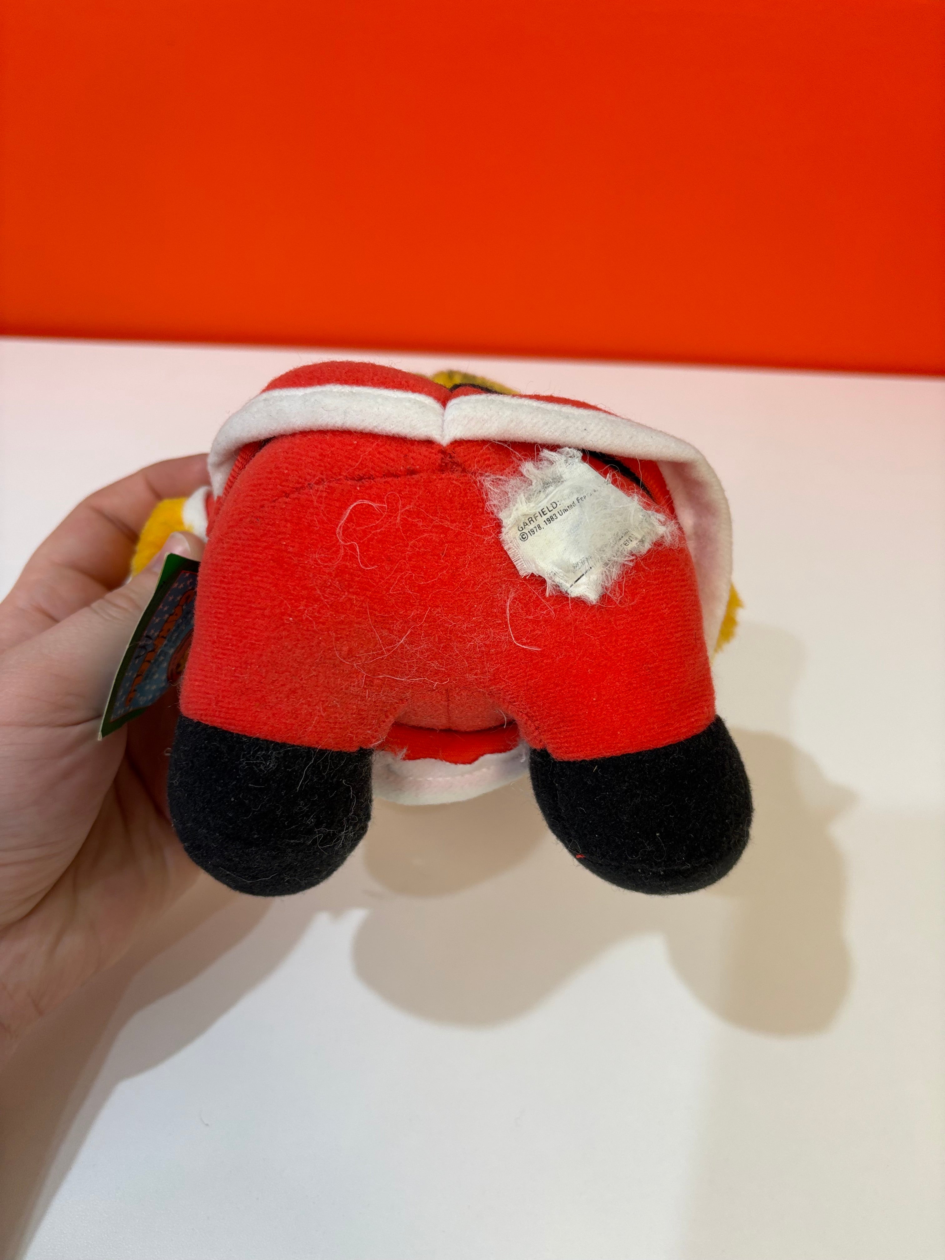 Santa Garfield Plushie