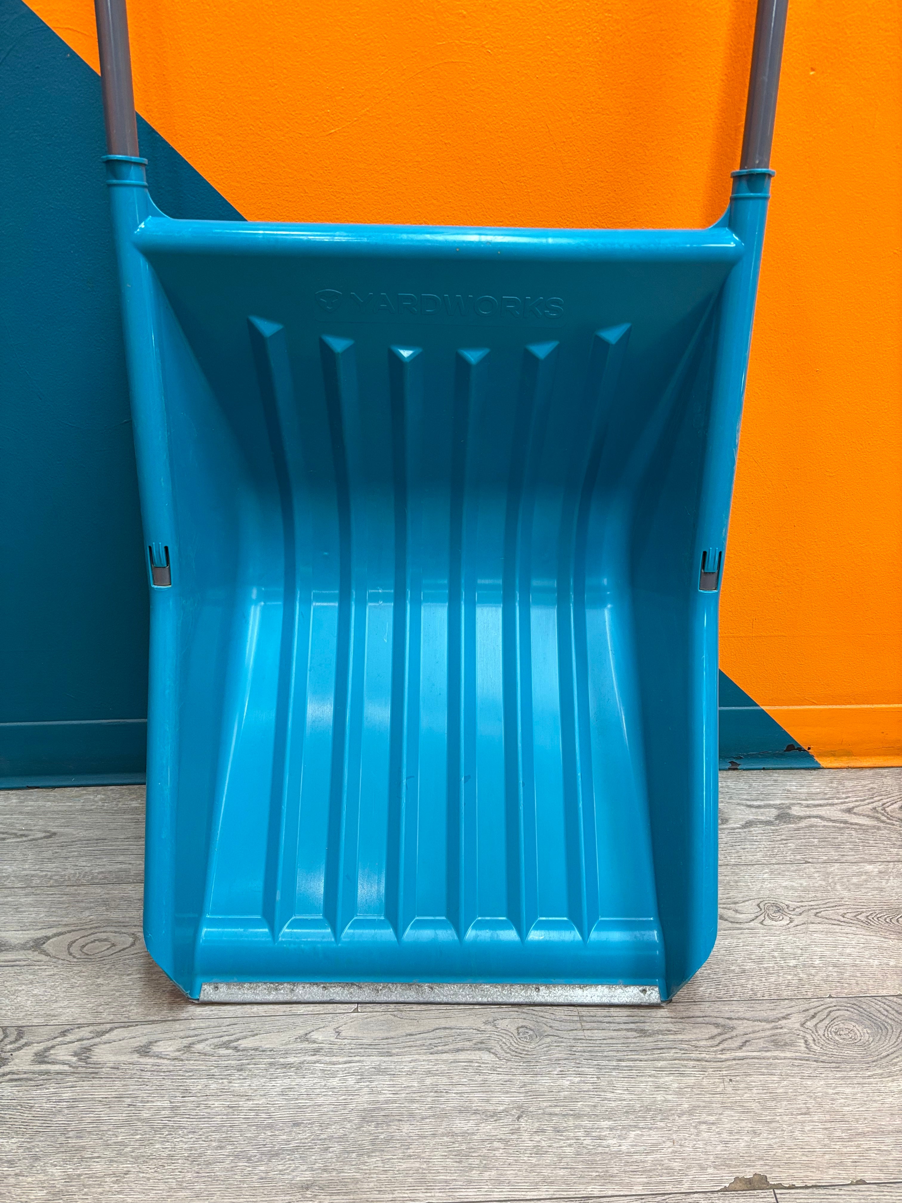 Yardworks Sleigh Snow Shovel