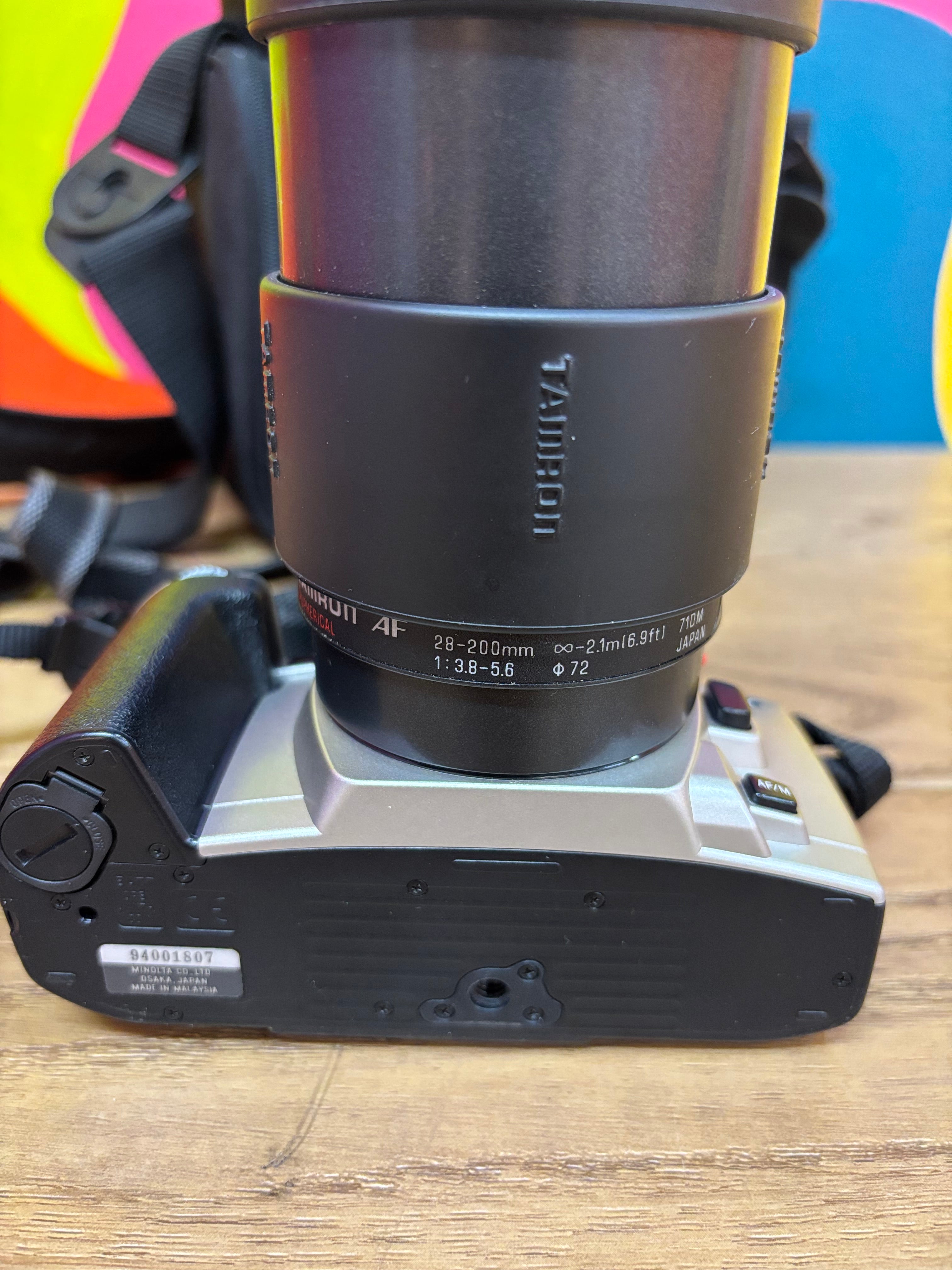 Minolta ST si Film Camera Bundle