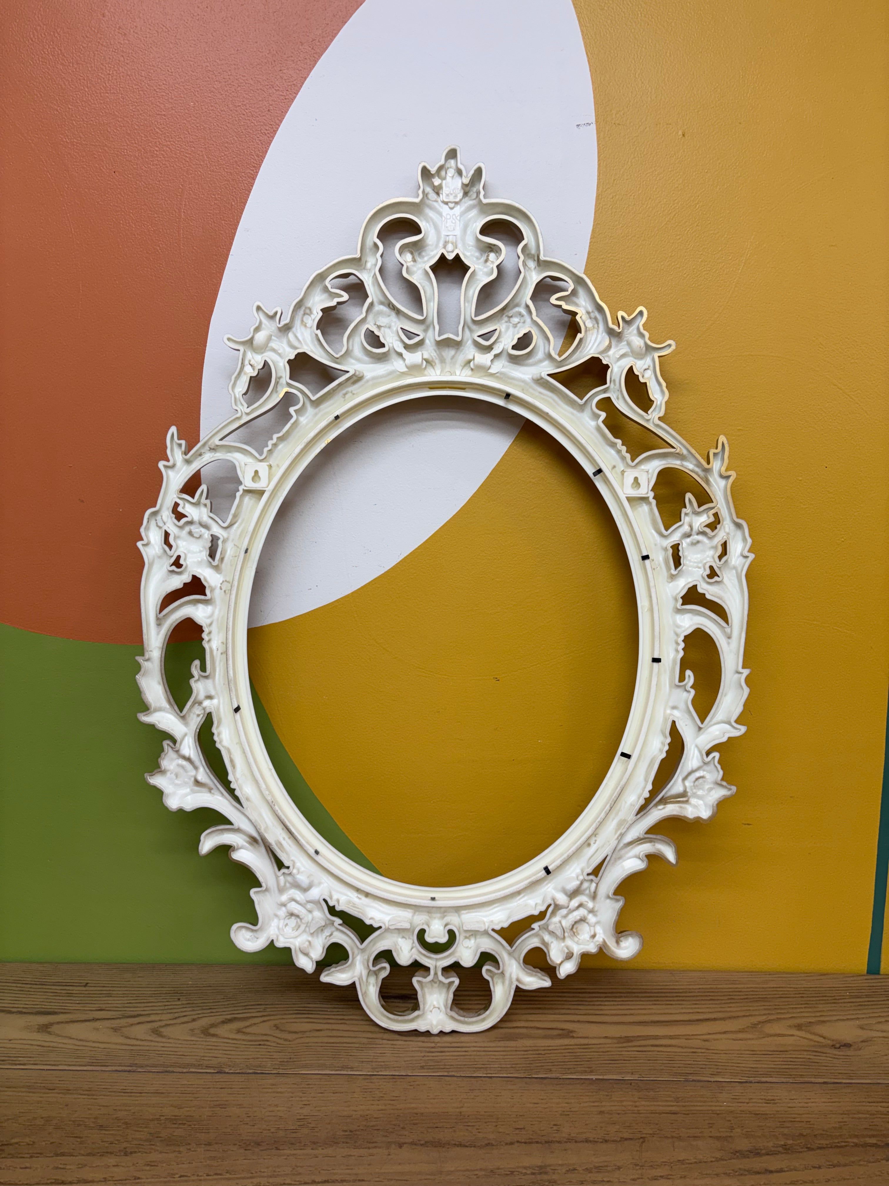 Oval Wall Frame