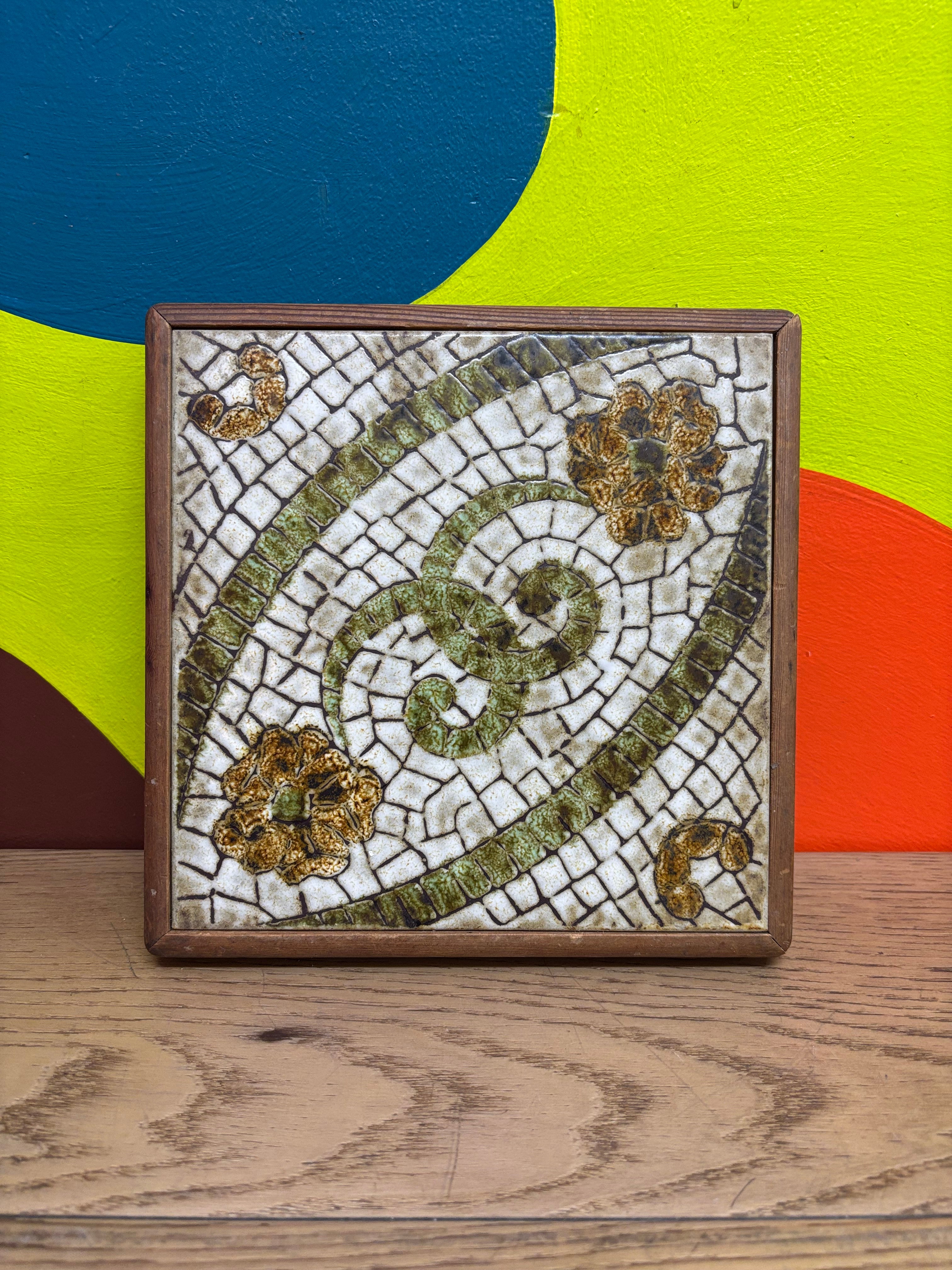 Mosaic Tile in Wood Frame