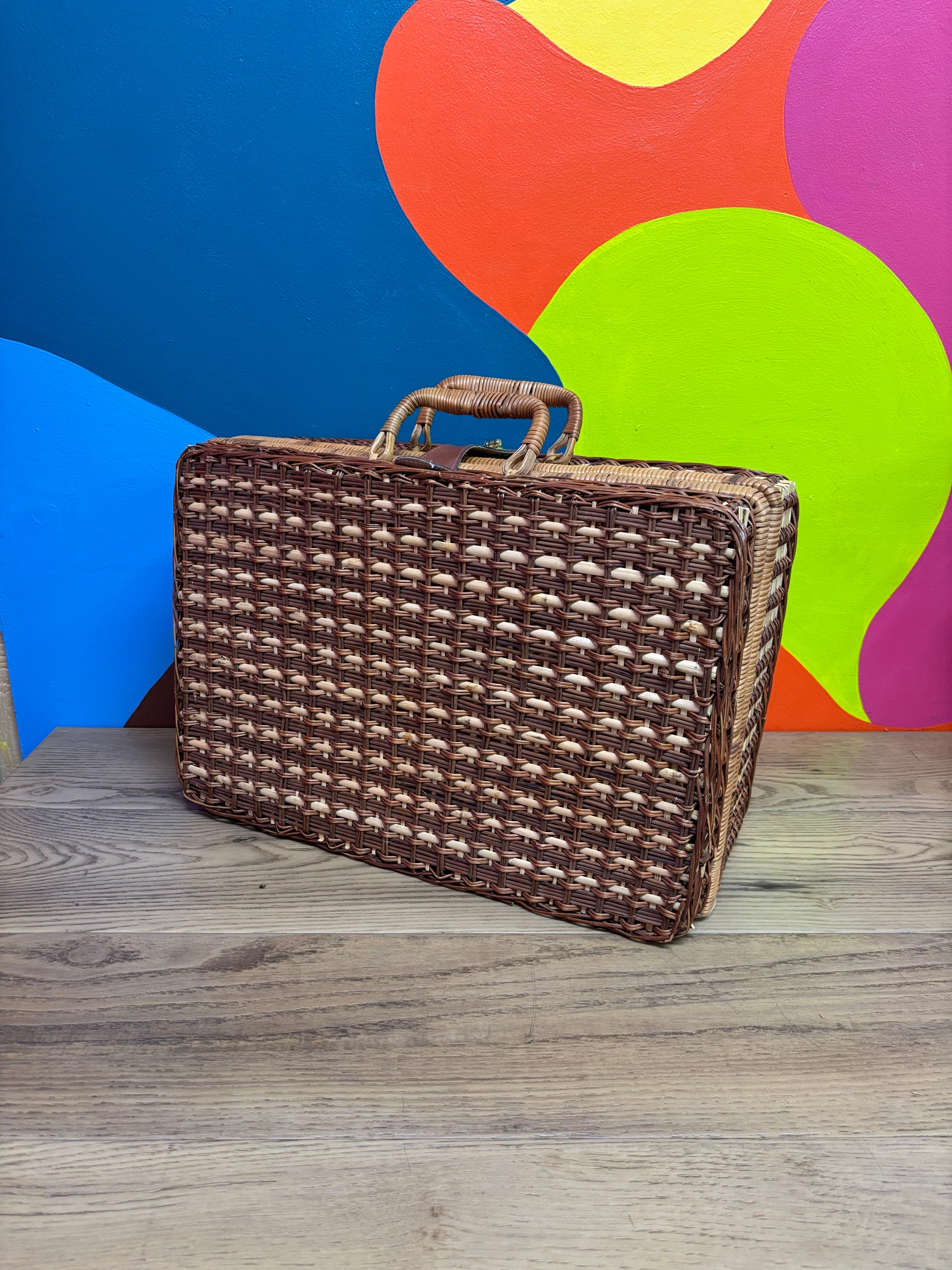 Wicker Picnic Basket Bundle