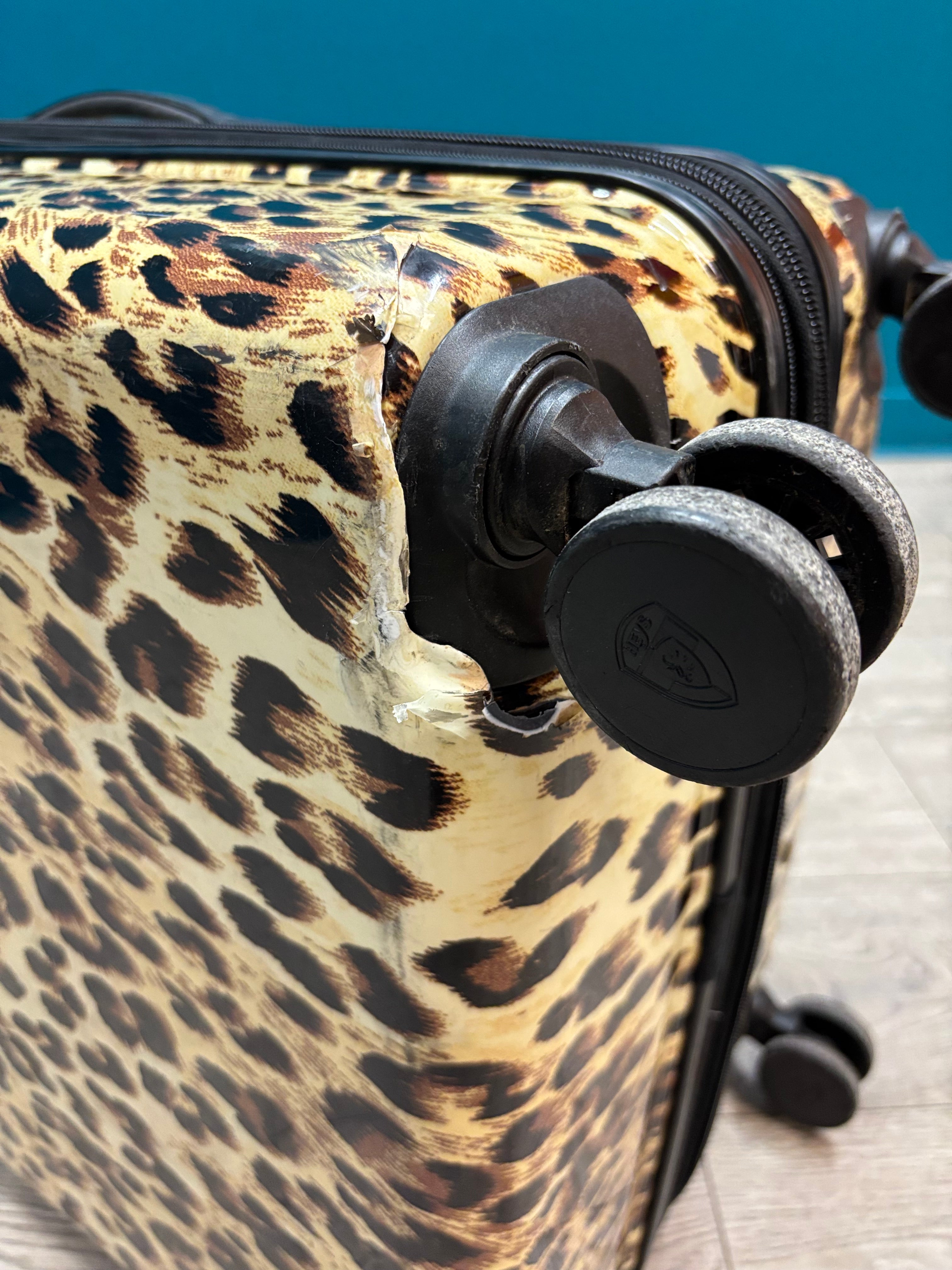 HEYS Leopard Fashion Spinner Luggage