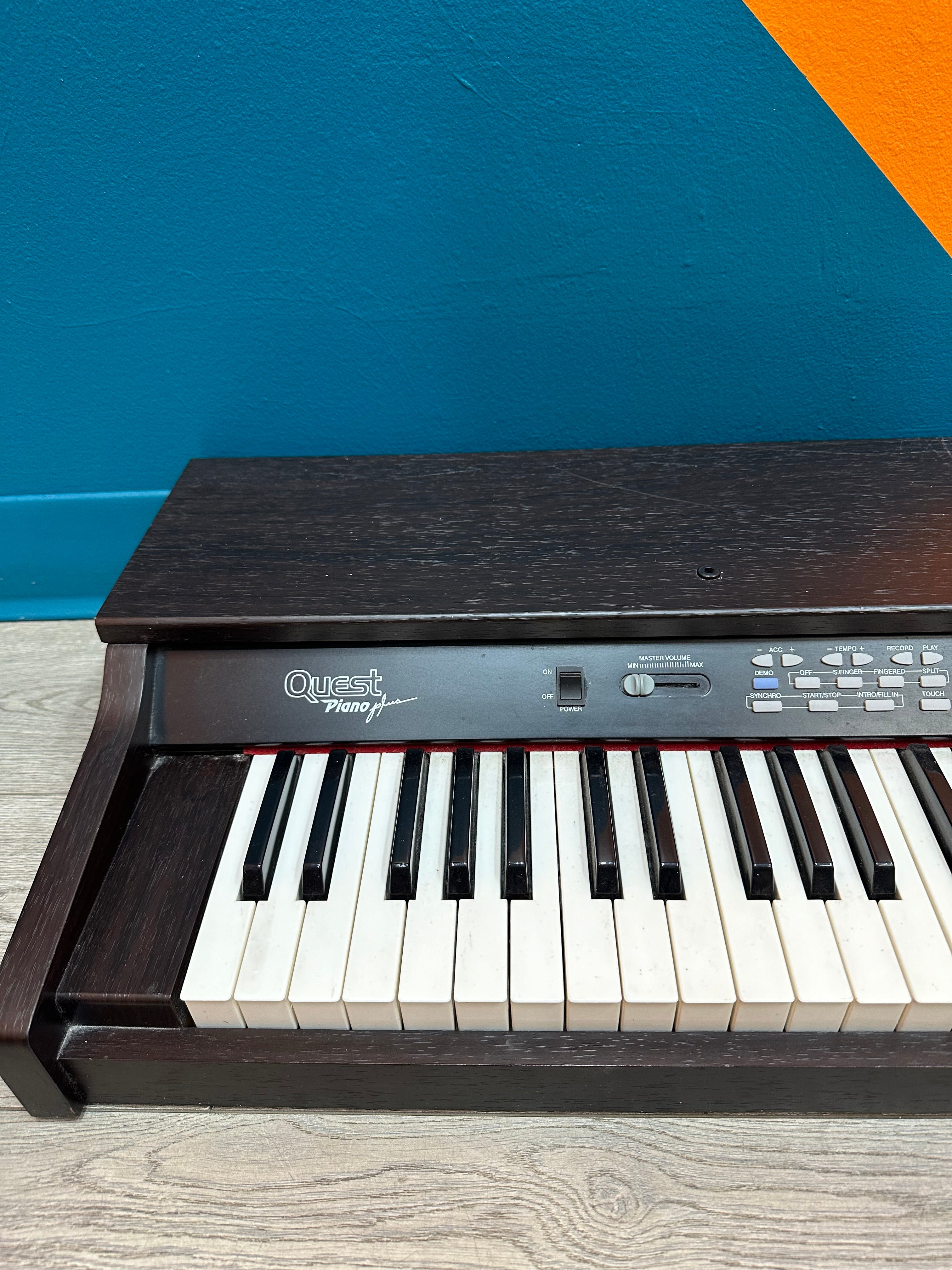 Quest Piano Plus Keyboard