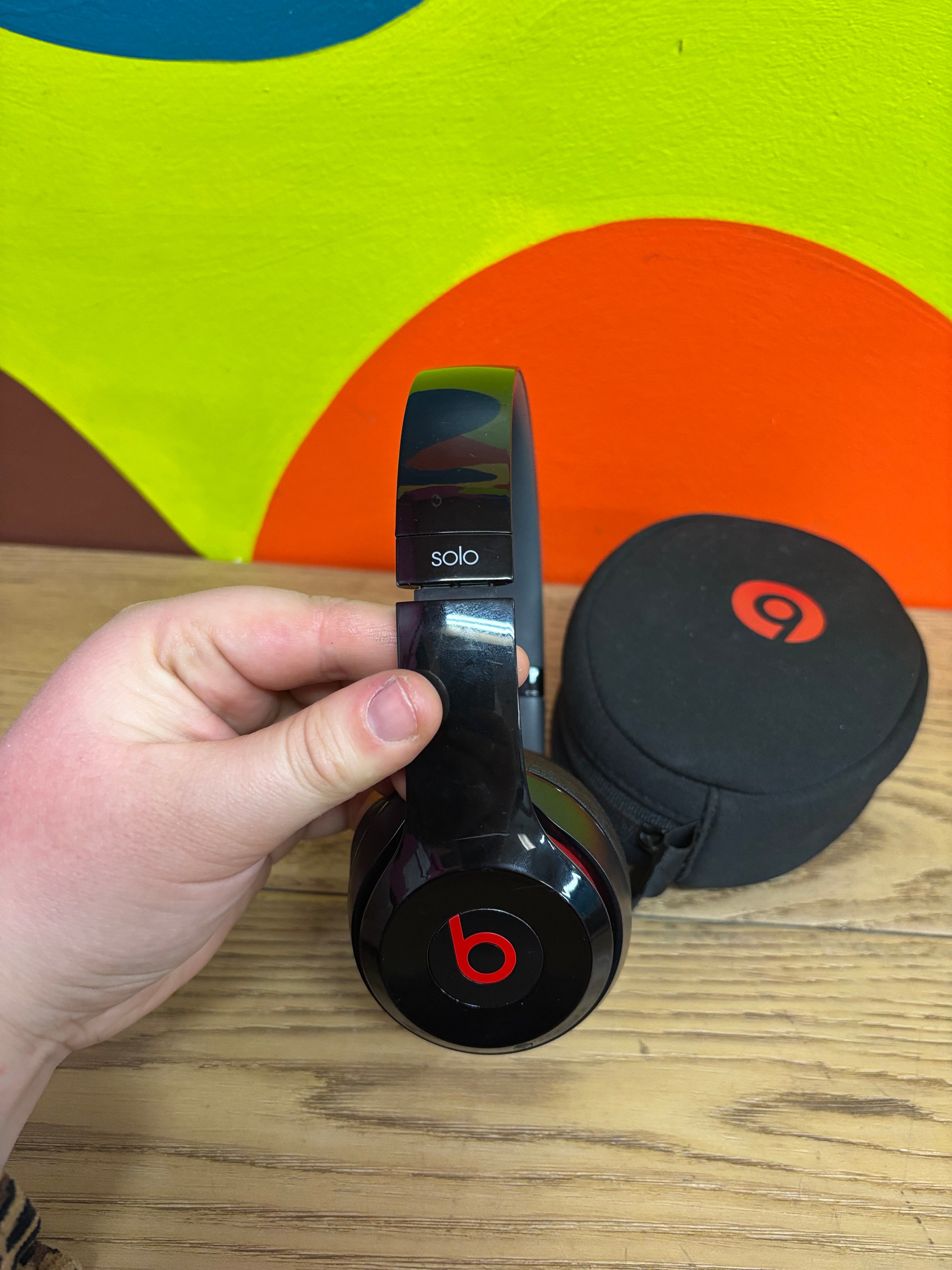 Beats Solo Wireless Headphones (Fixer Upper)