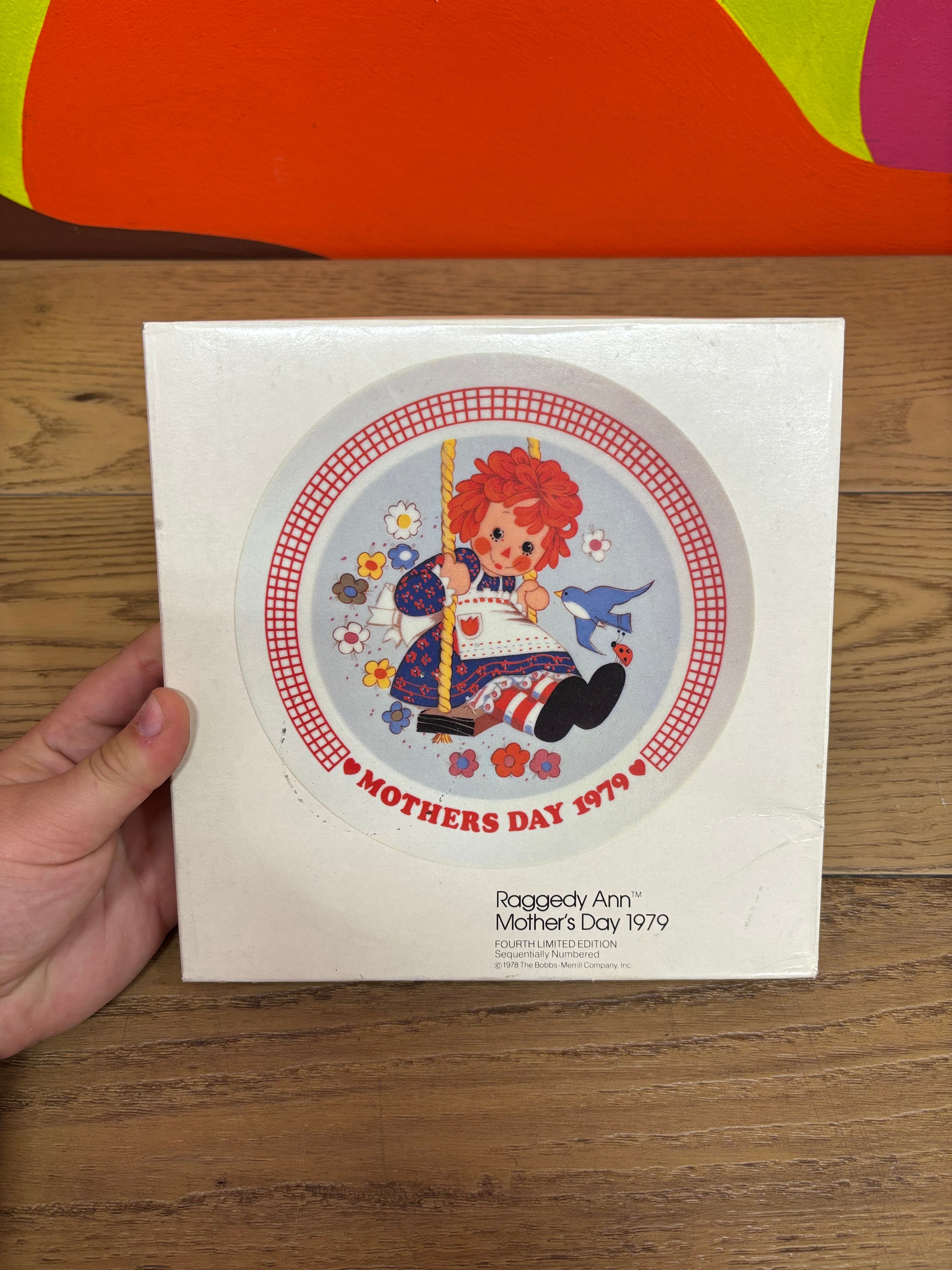 Raggedy Ann Mother's Day 1979 Plate